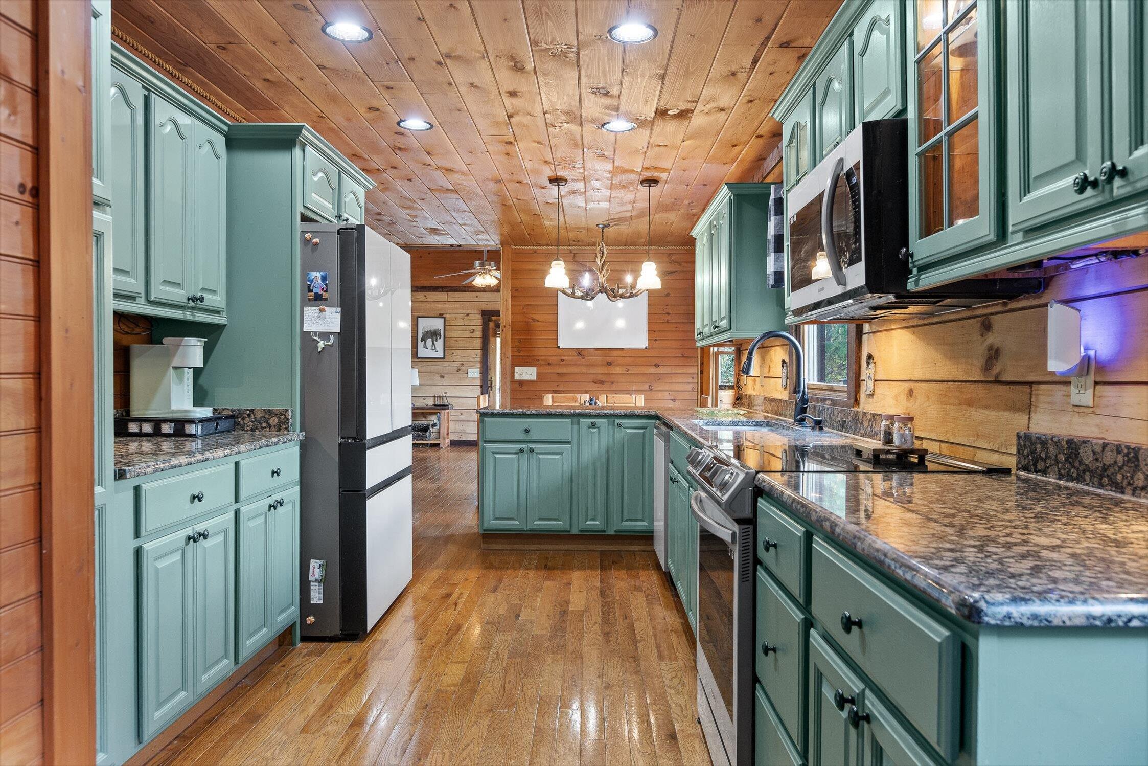 161 & 155 Cherokee Ridge Drive