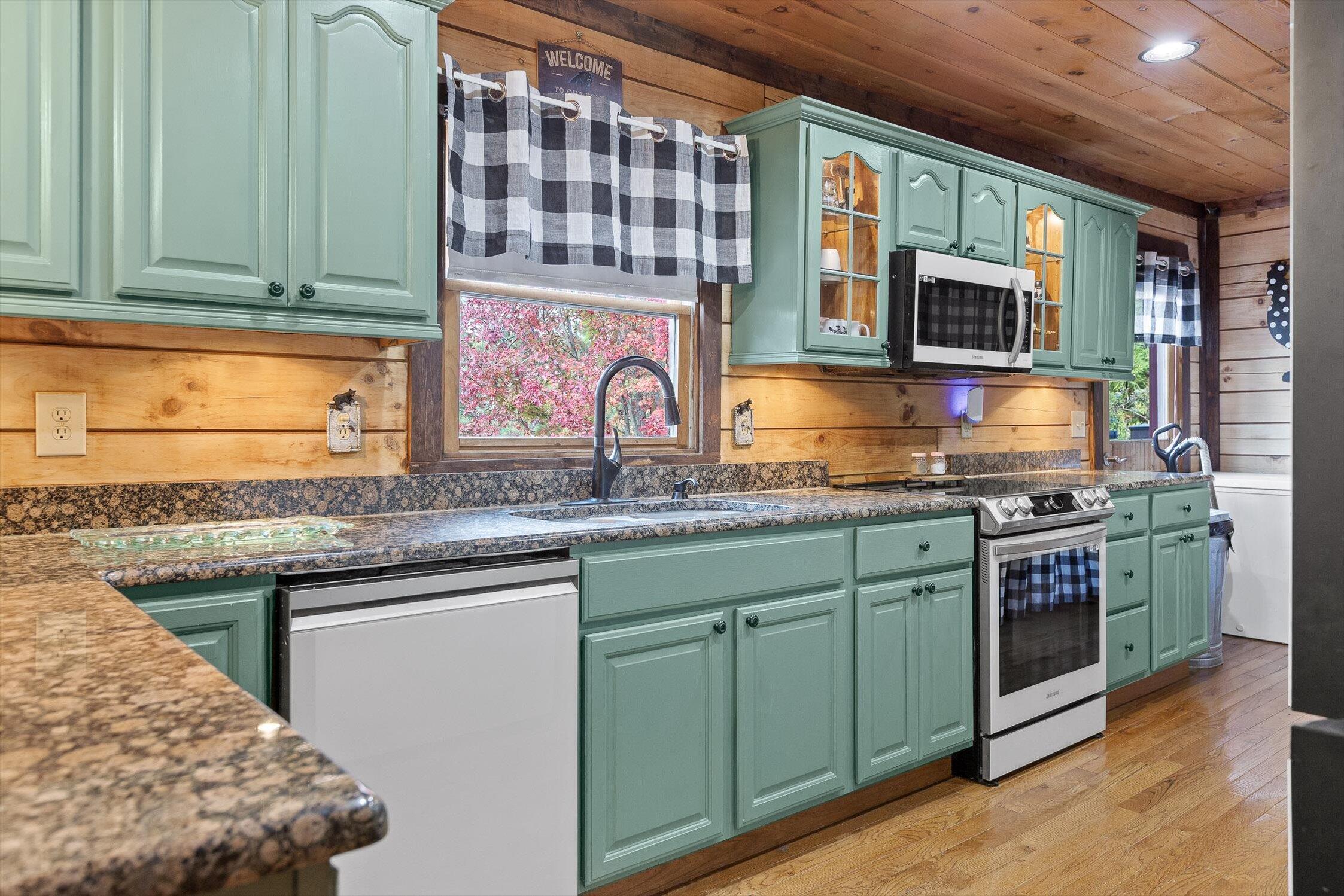 161 & 155 Cherokee Ridge Drive