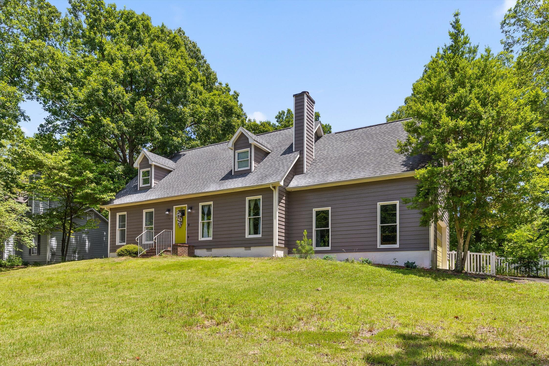 1062 Laura Drive