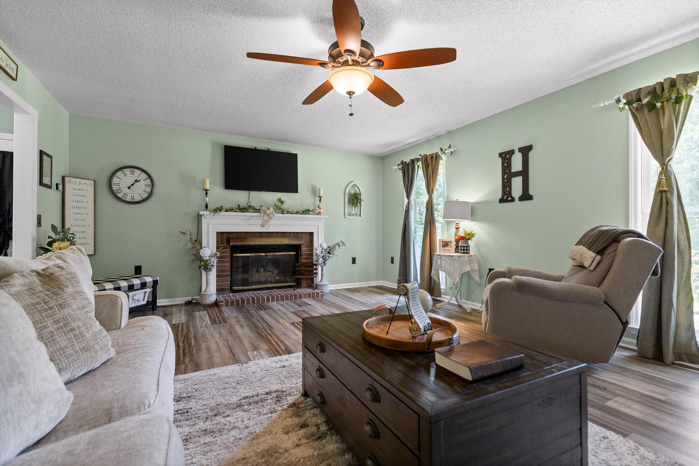 1062 Laura Drive