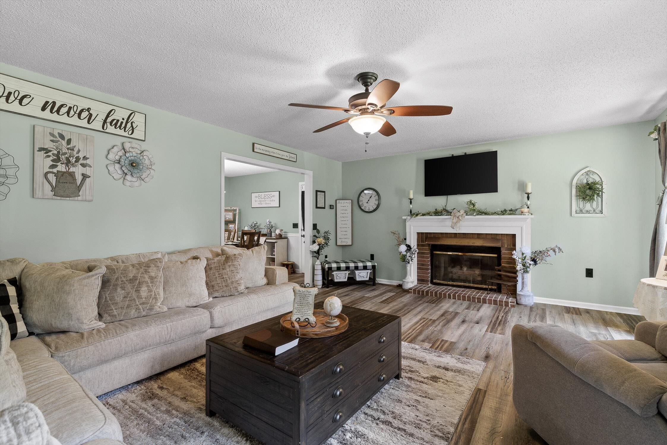 1062 Laura Drive