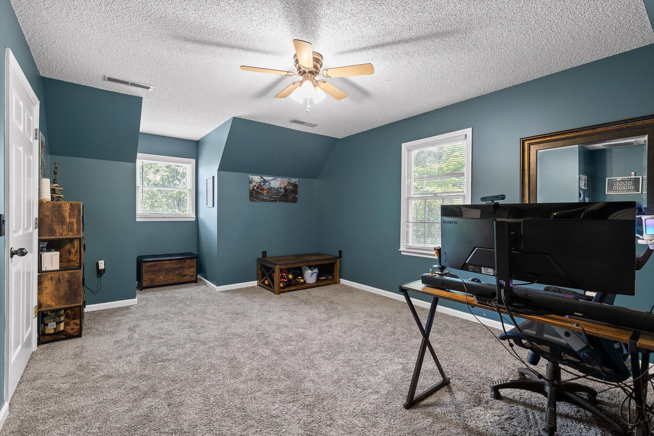 1062 Laura Drive