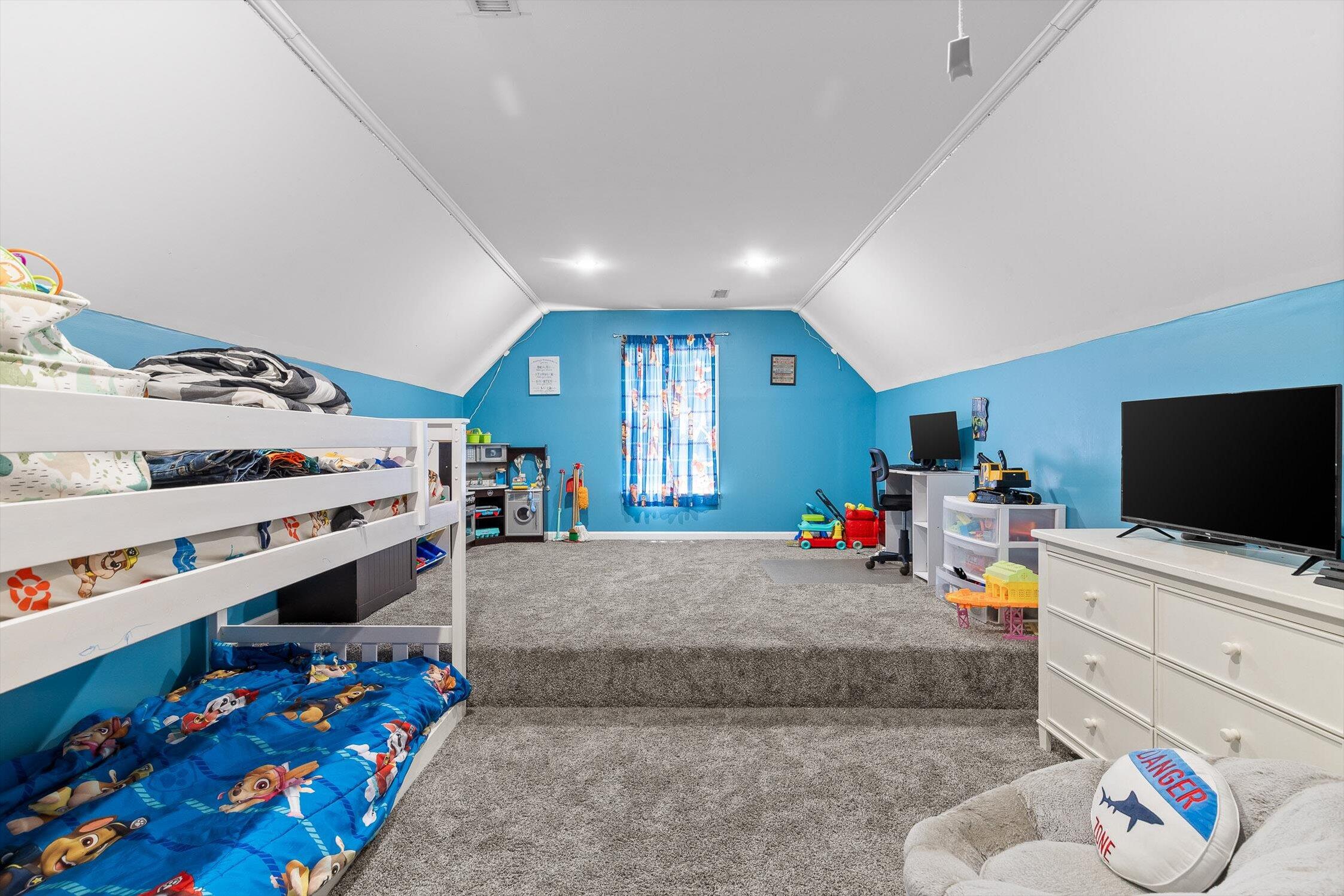 1062 Laura Drive