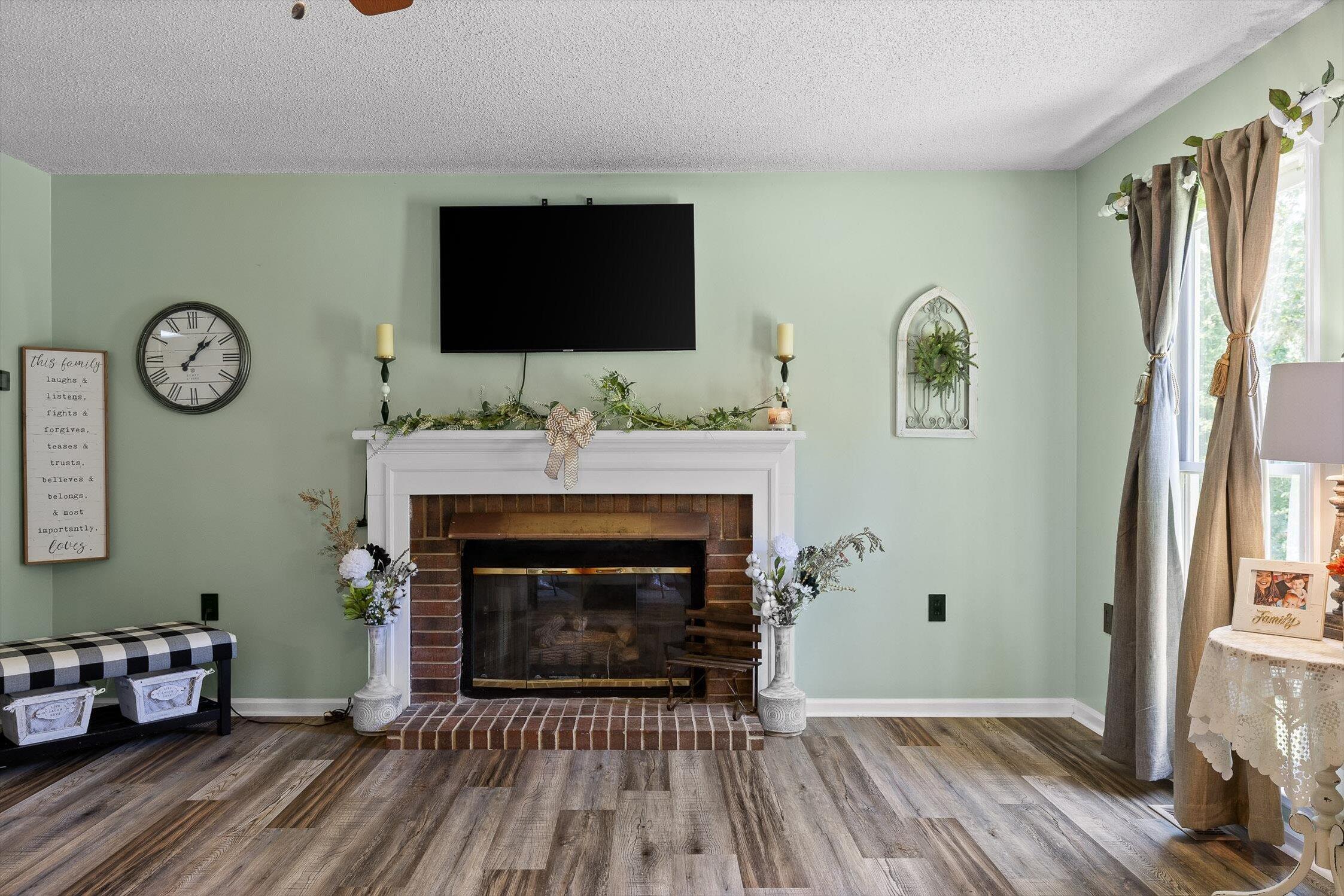 1062 Laura Drive