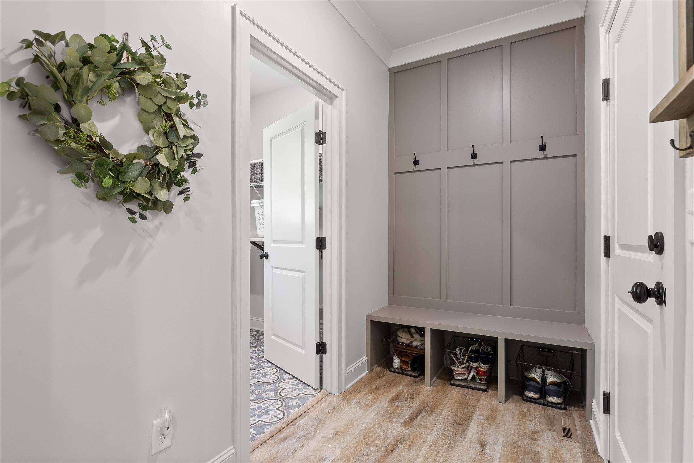 8665 Woodbury Acre Court
