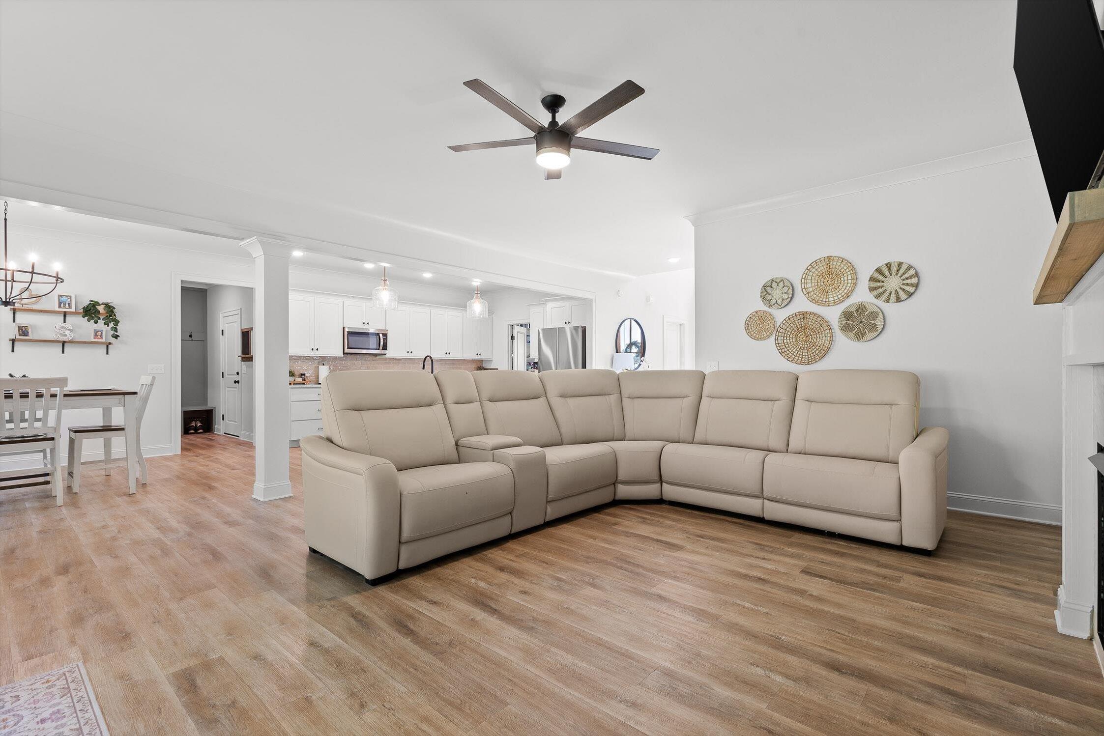 8665 Woodbury Acre Court
