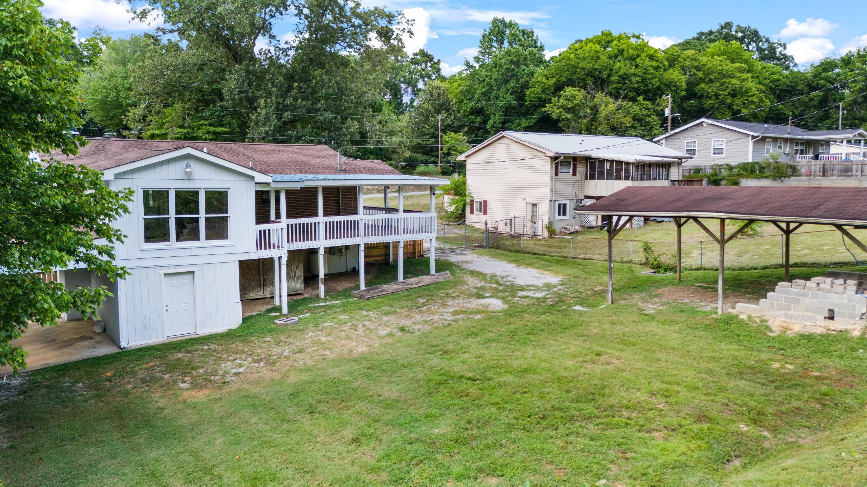9027 Wooten Road