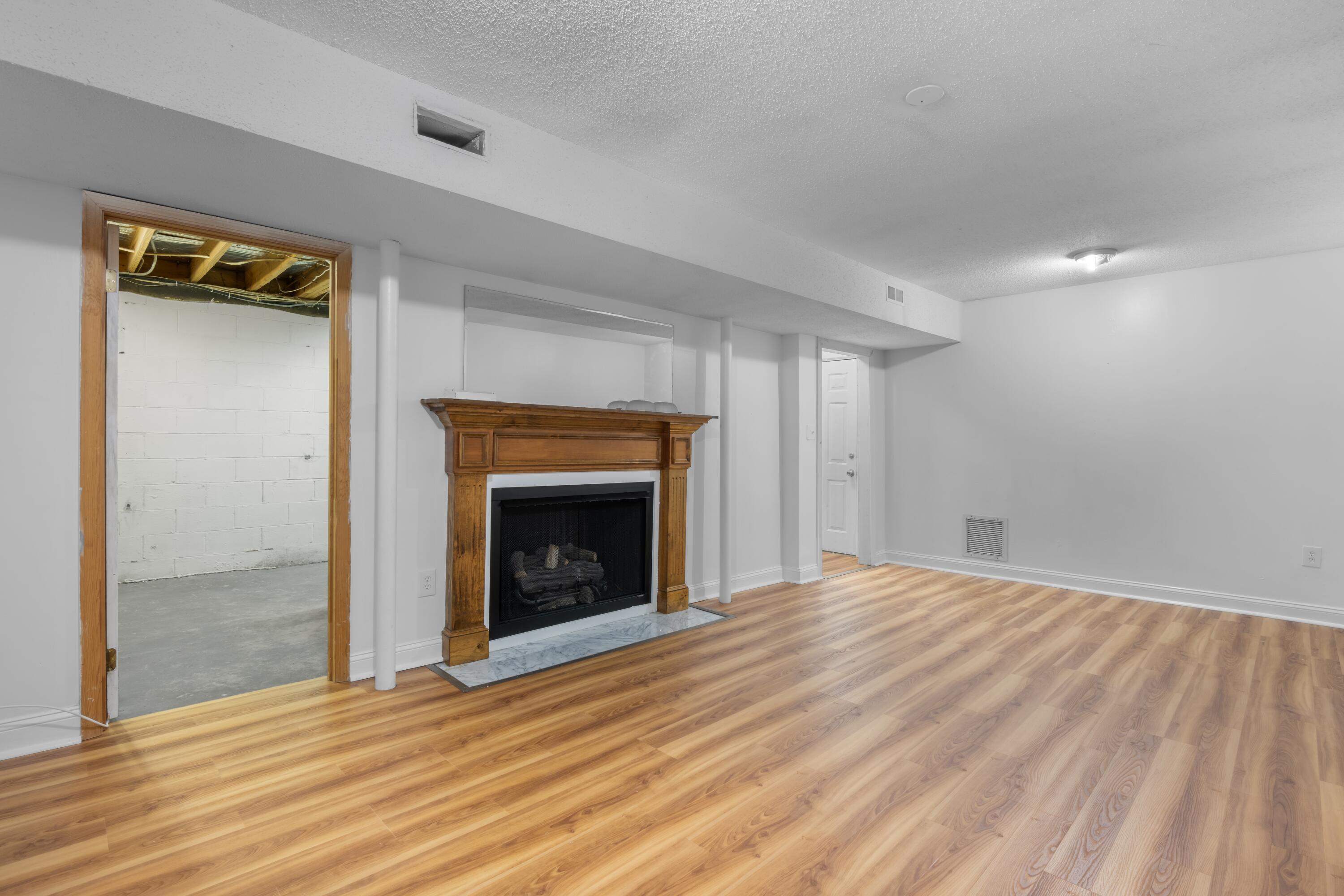 9027 Wooten Road