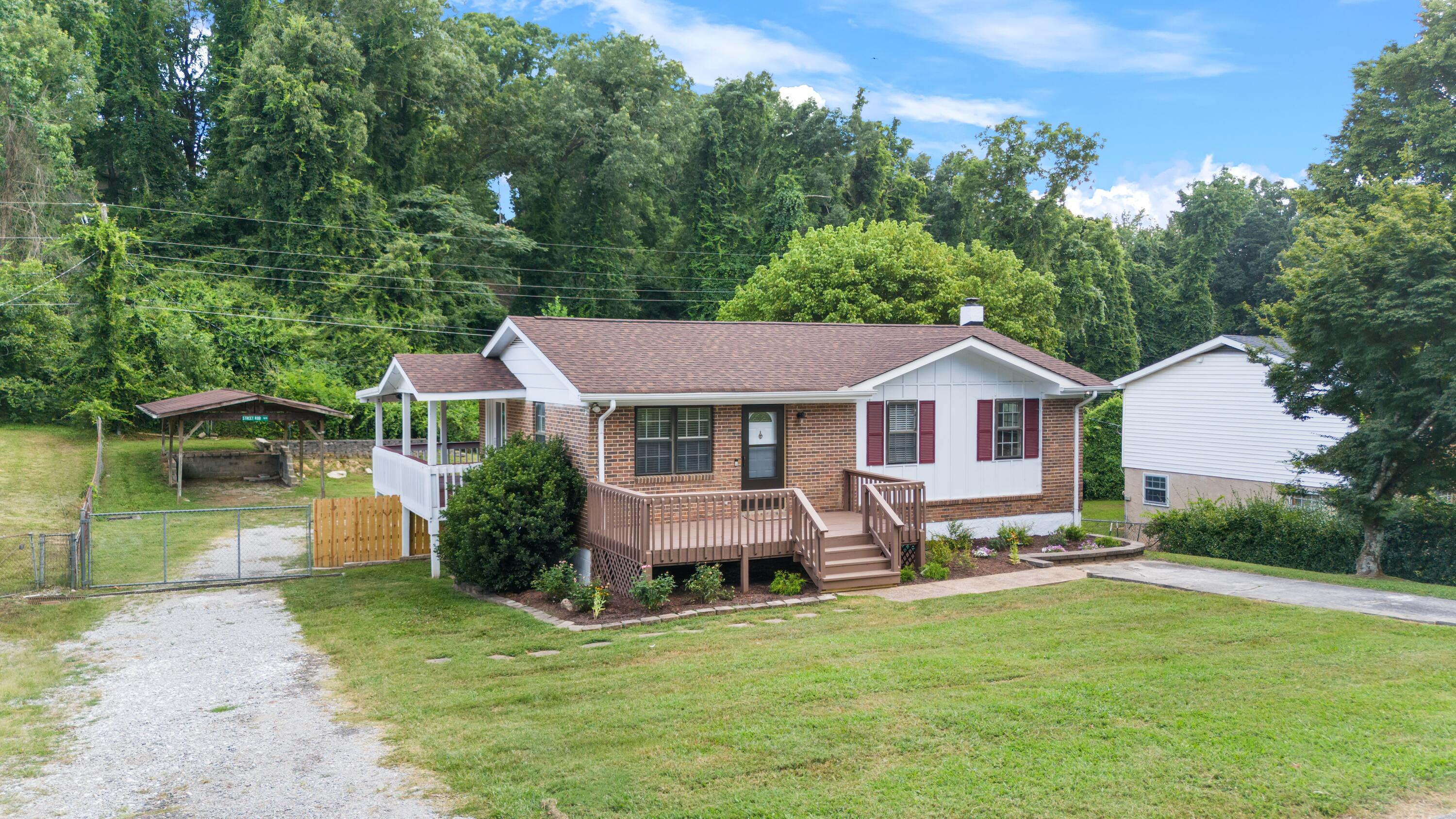 9027 Wooten Road