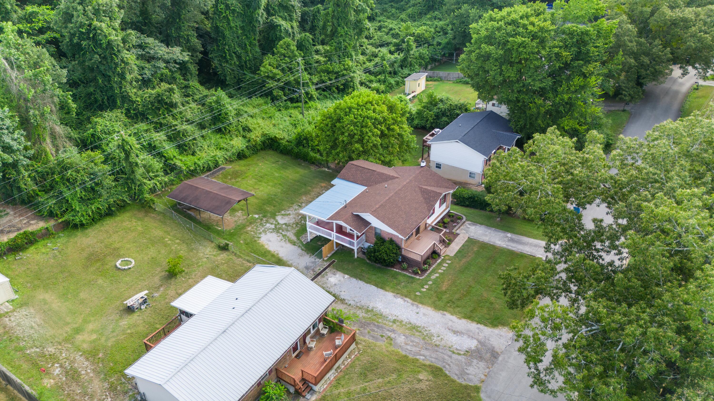 9027 Wooten Road