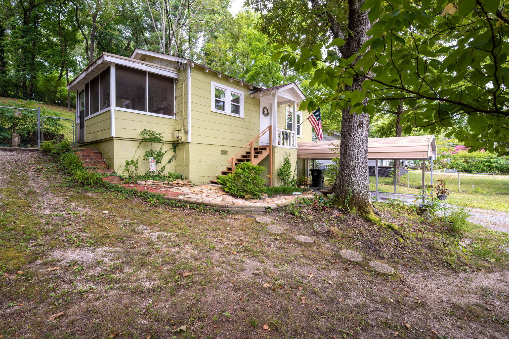 622 Lupton Drive