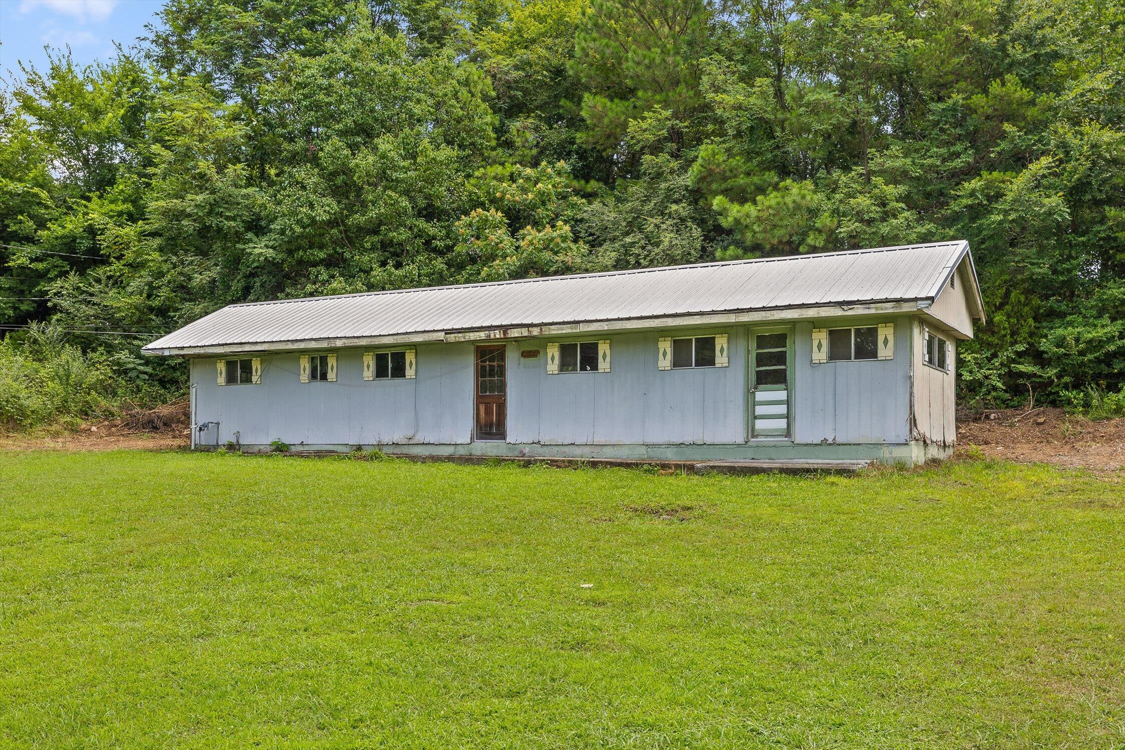 1467 Holcomb Road