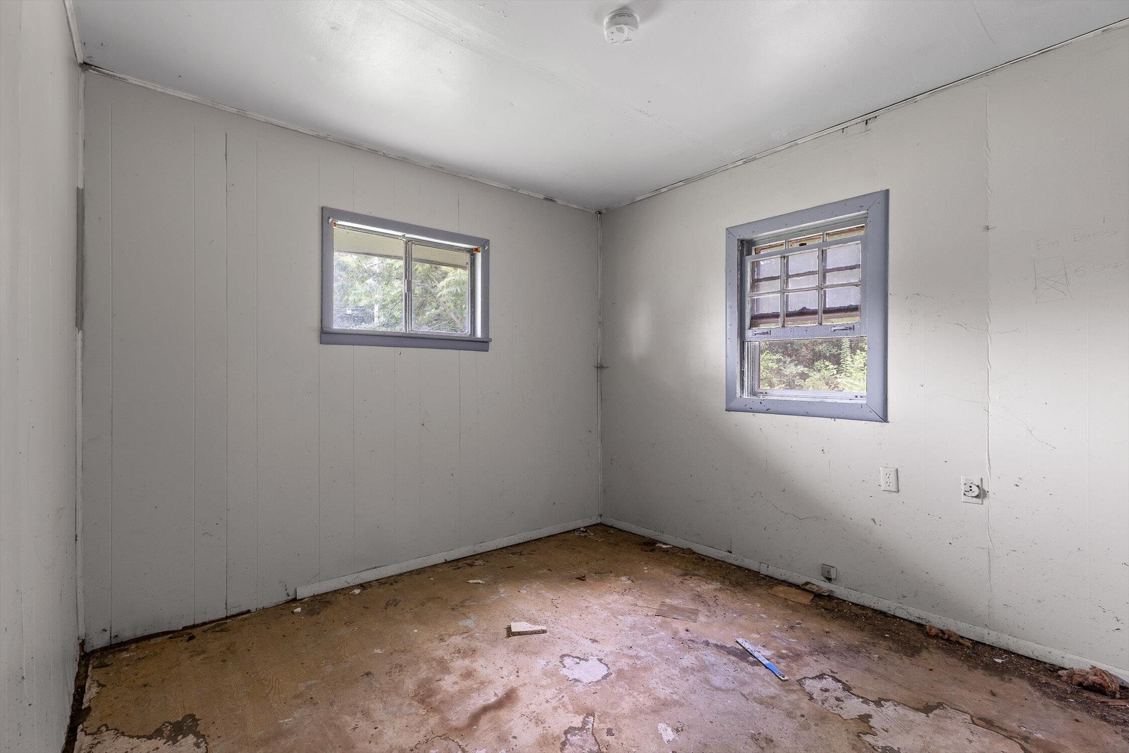 1467 Holcomb Road