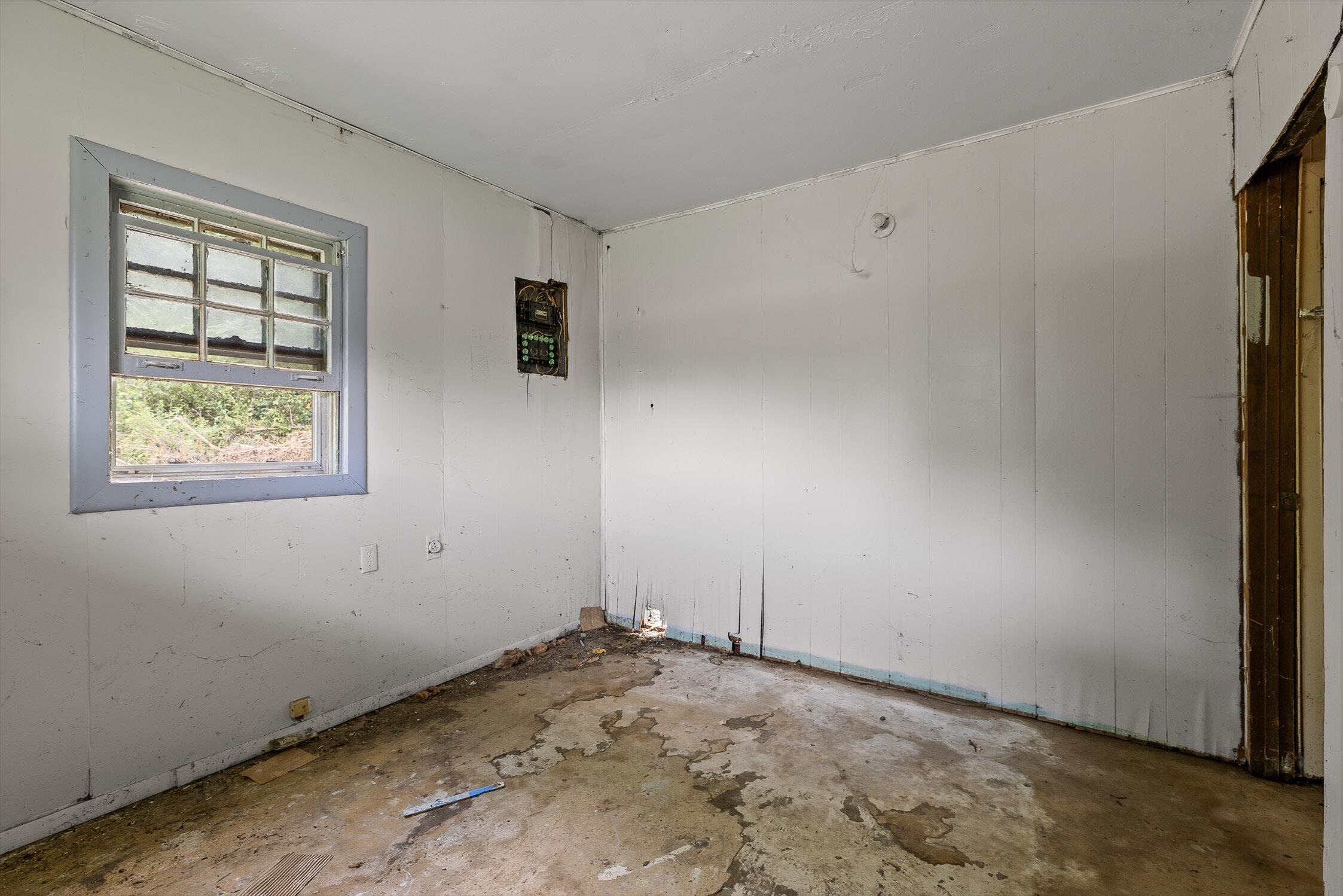 1467 Holcomb Road