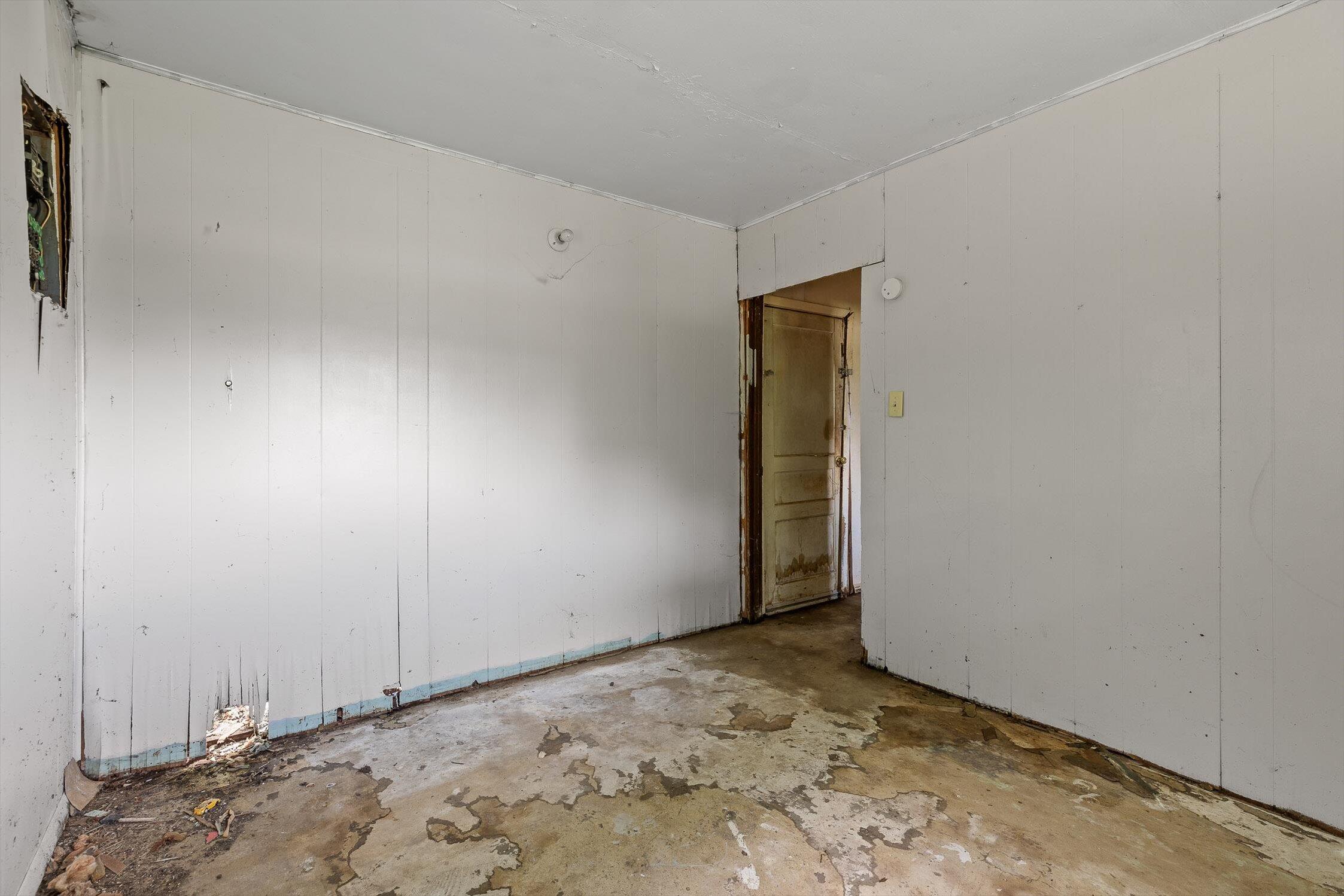 1467 Holcomb Road