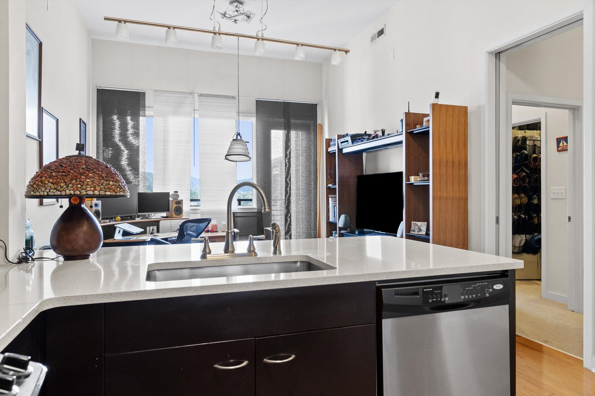 200 Manufacturers Road, Apt 728
