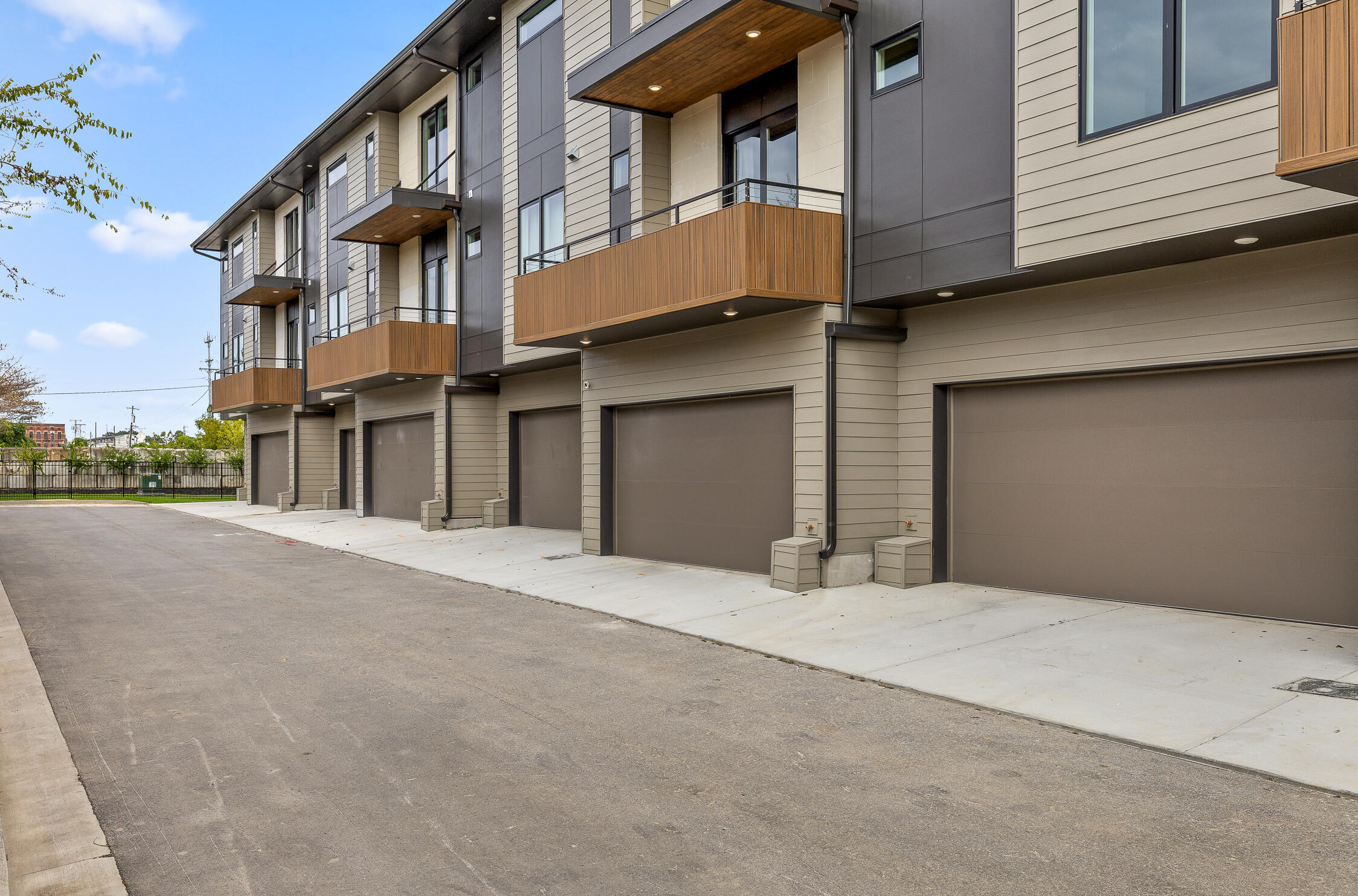 757 Burnside Place