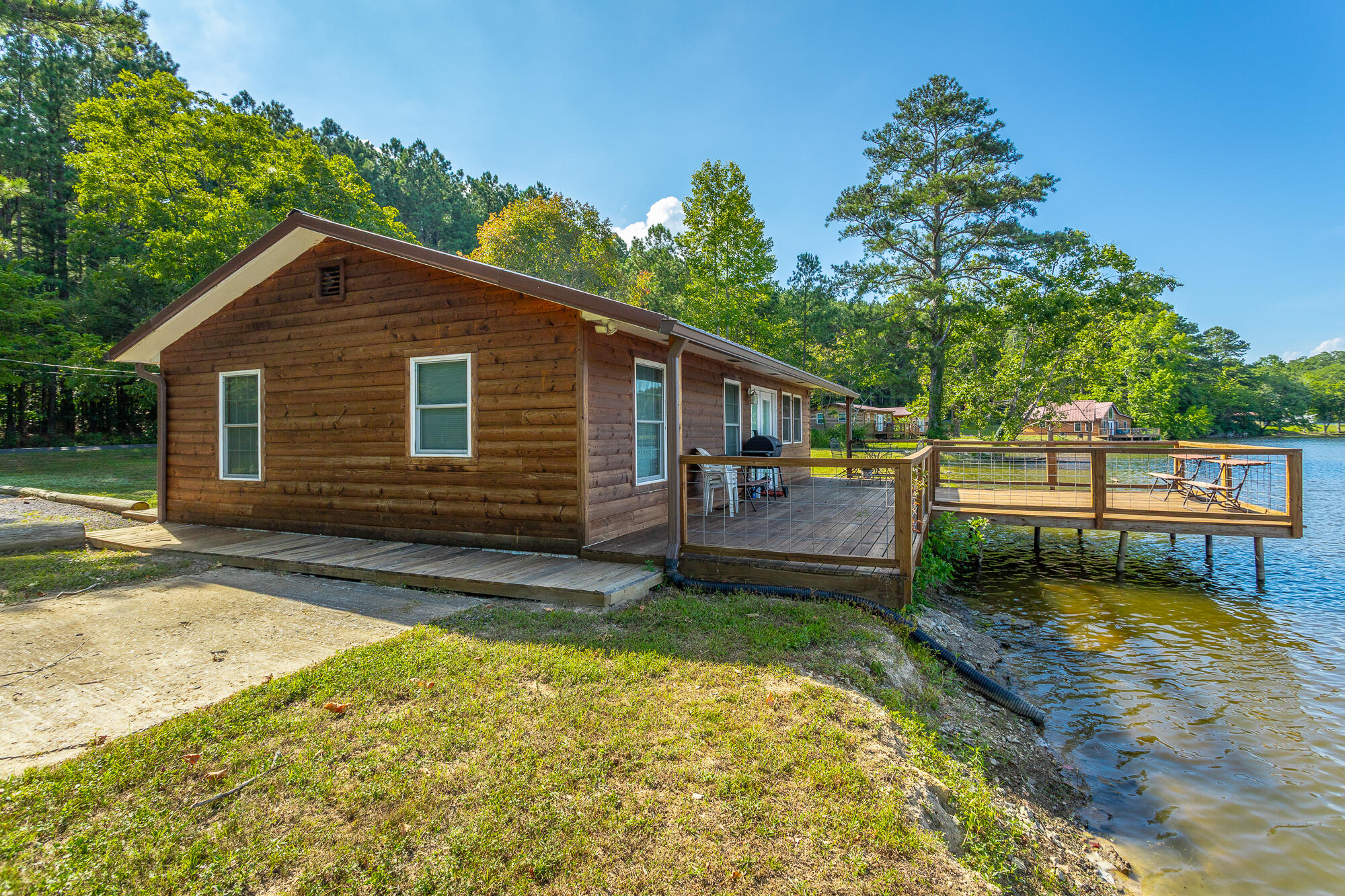 1360 Peggy Lane