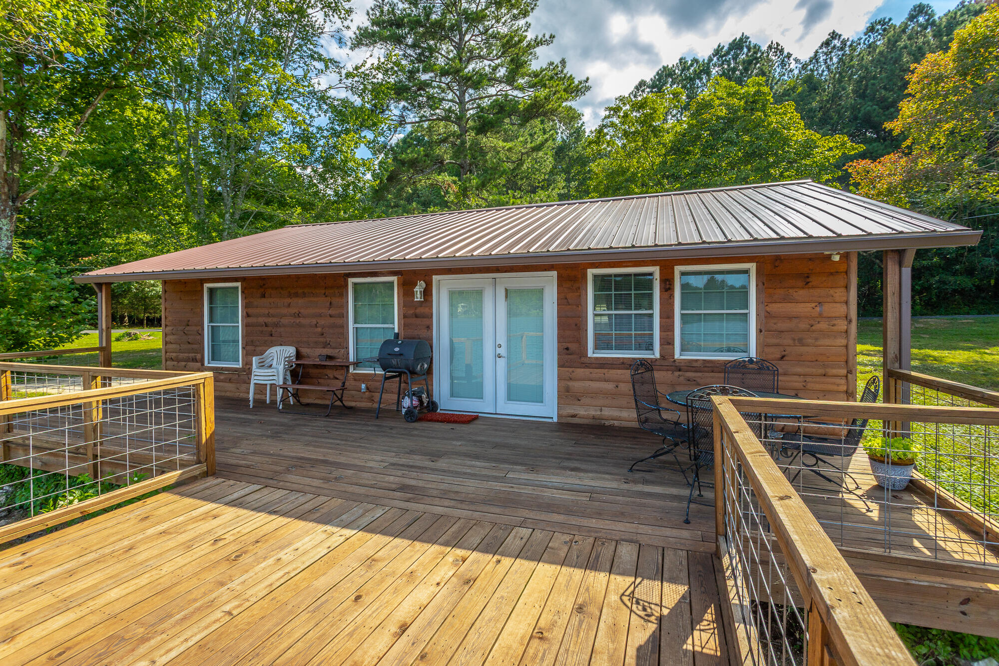 1360 Peggy Lane
