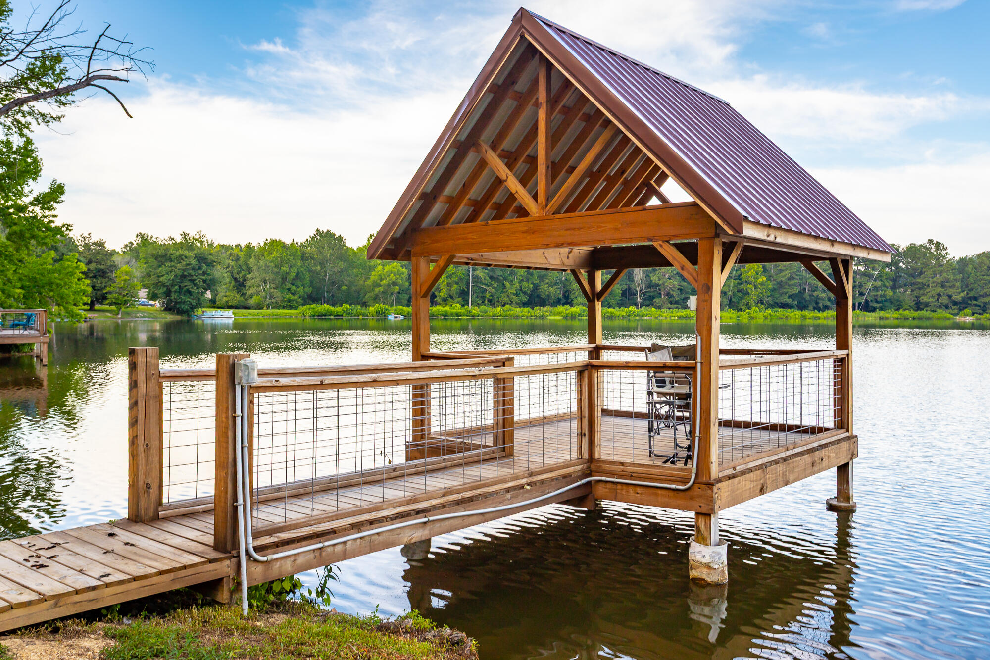 1370 Peggy Lane, A&B