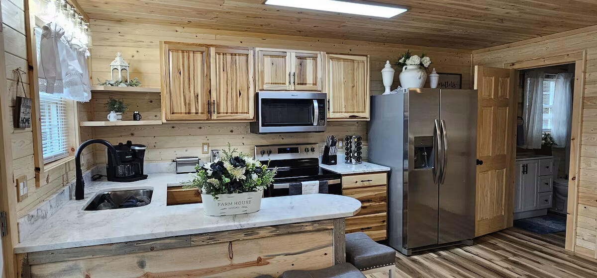 1370 Peggy Lane, A&B