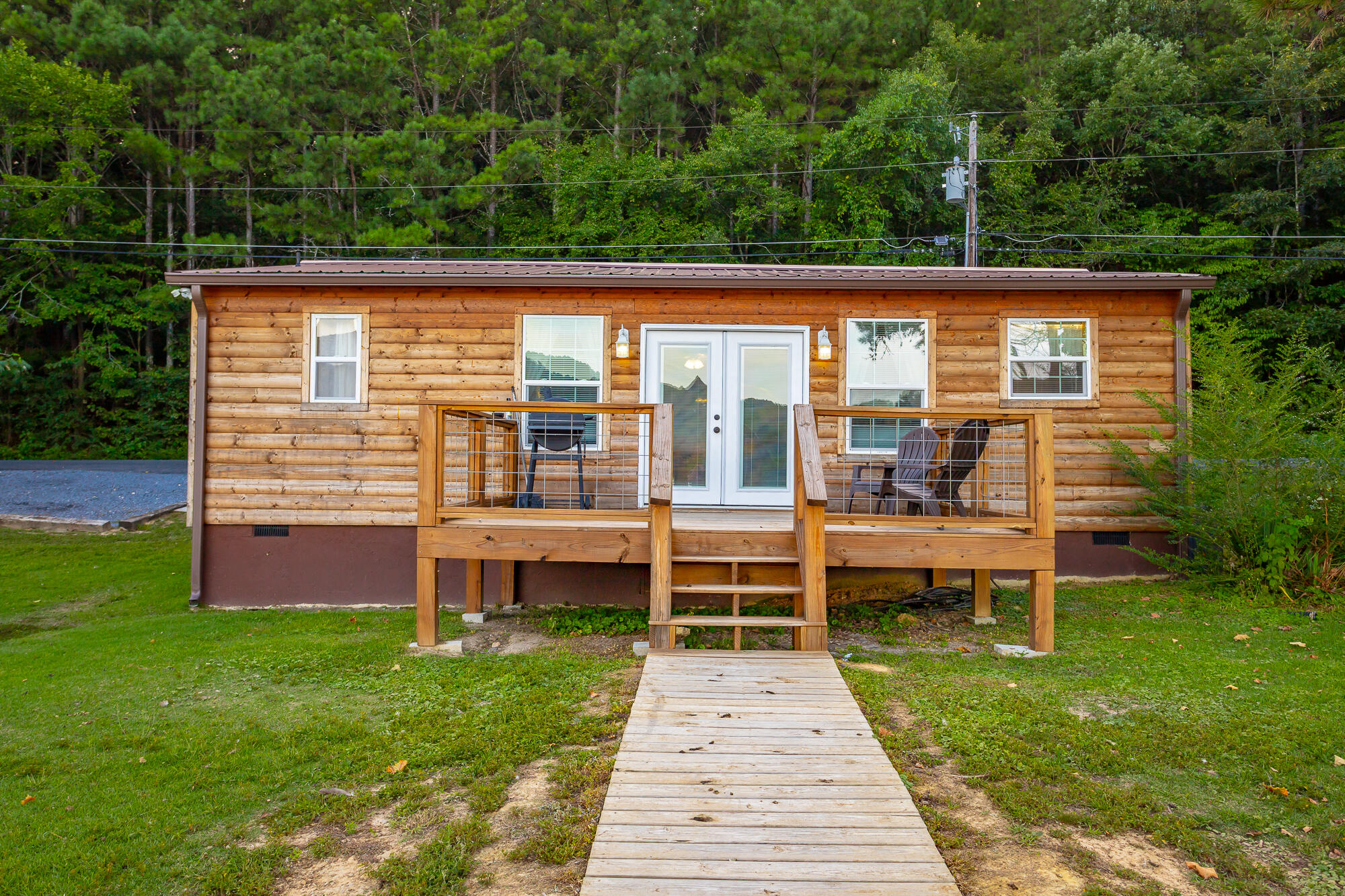 1370 Peggy Lane, A&B