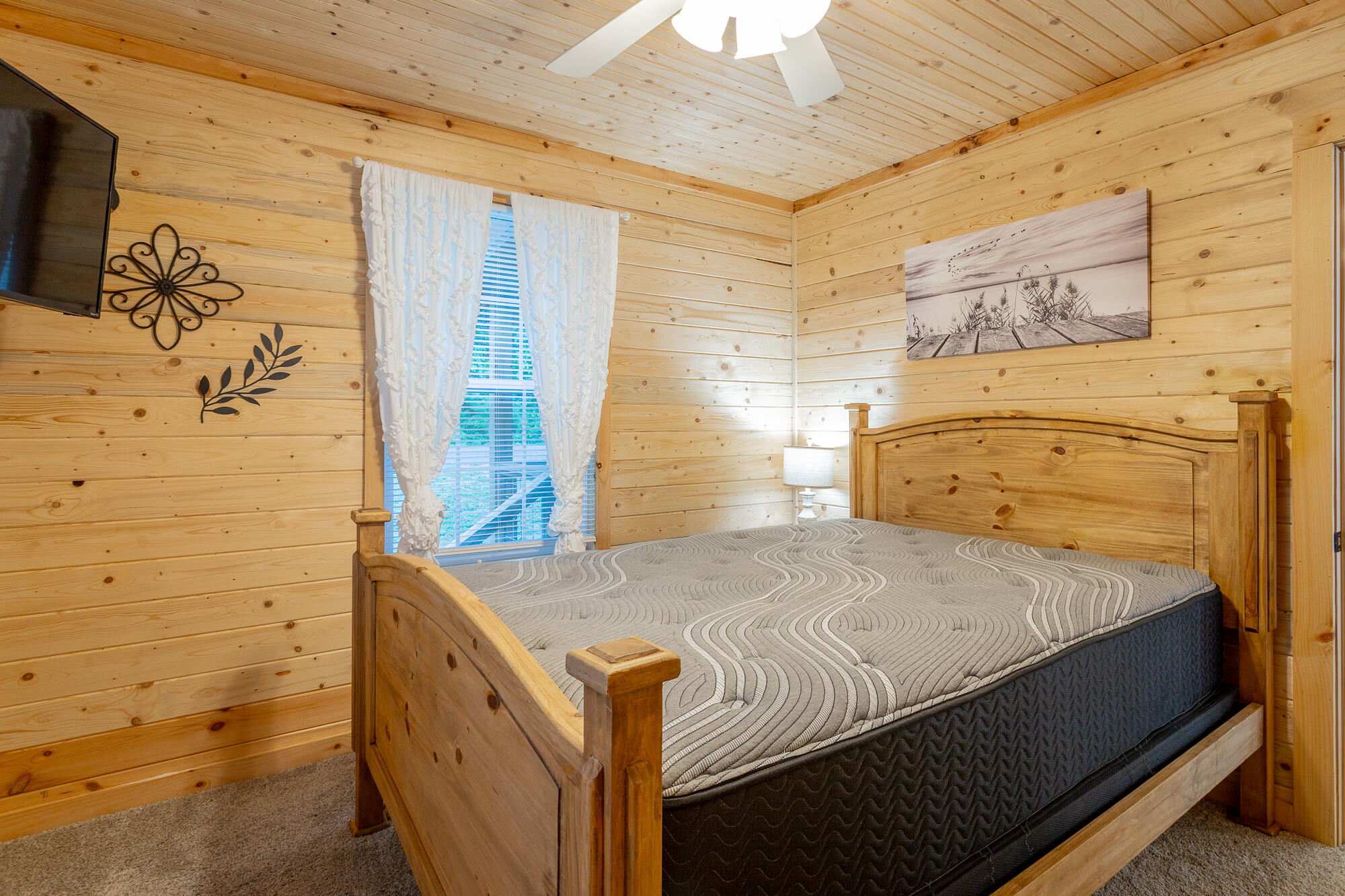 1370 Peggy Lane, A&B