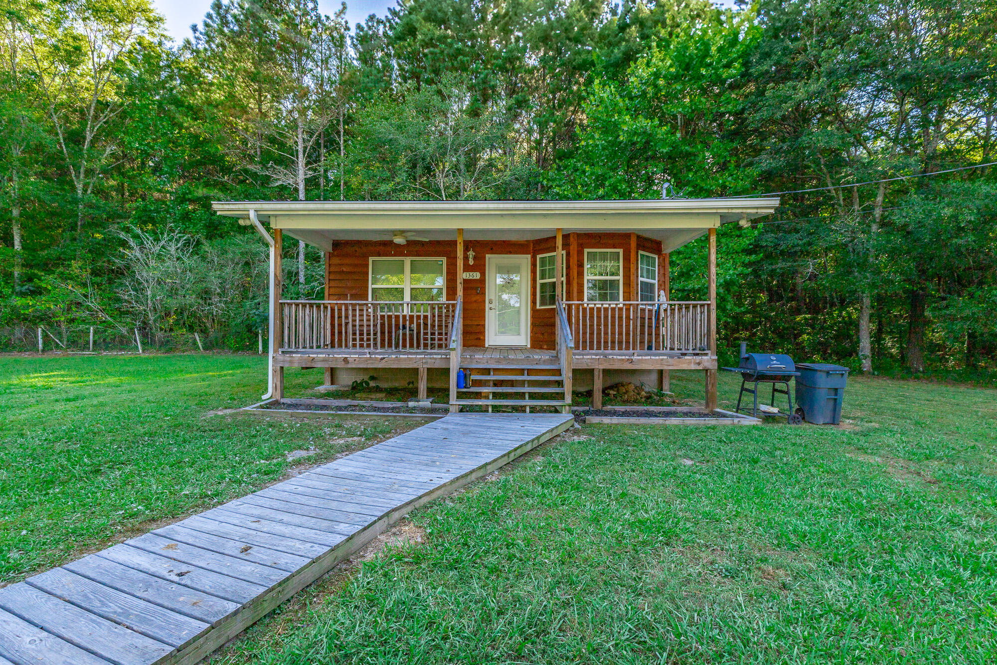 1346-1372 Peggy Lane