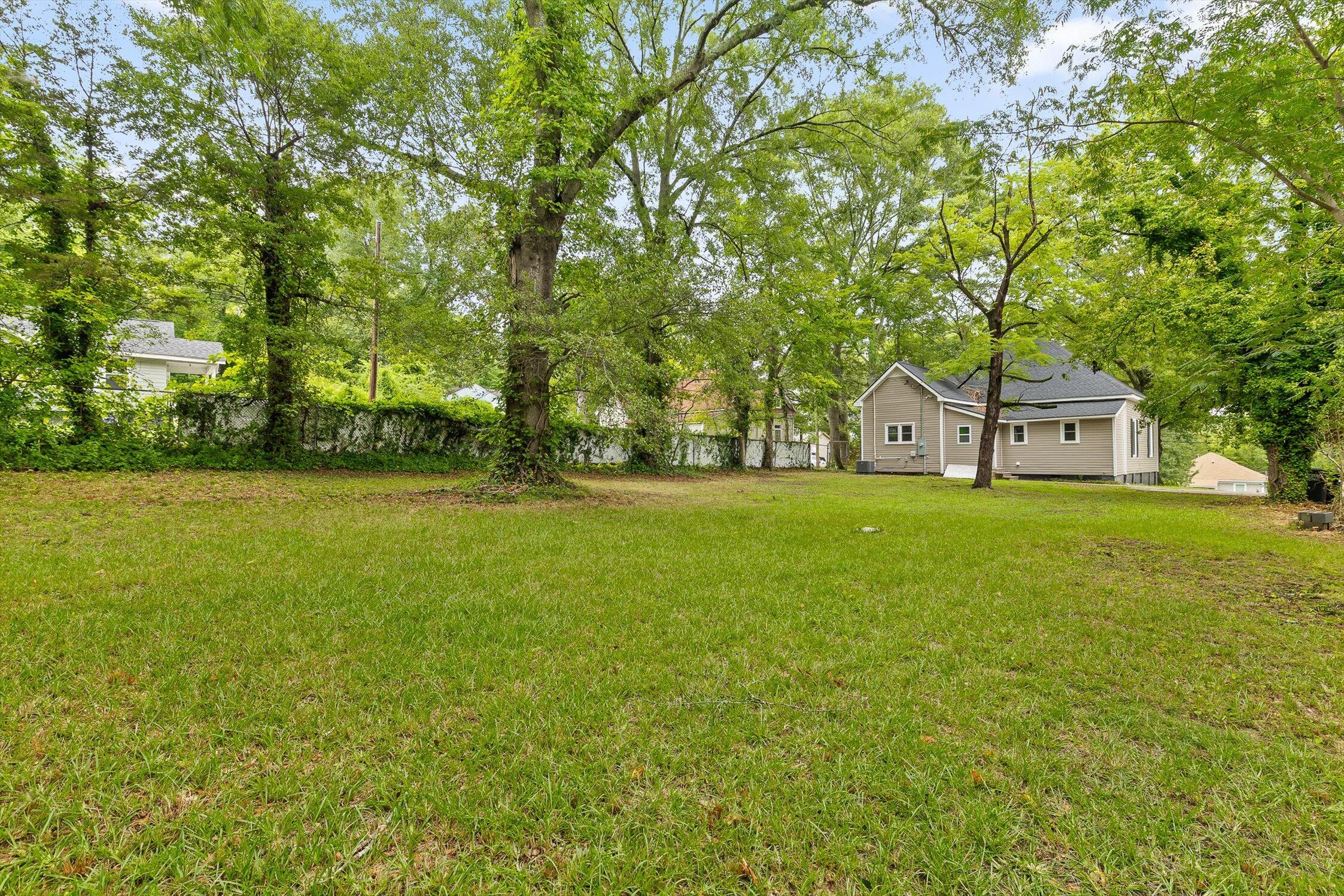 11 Pine Street NE