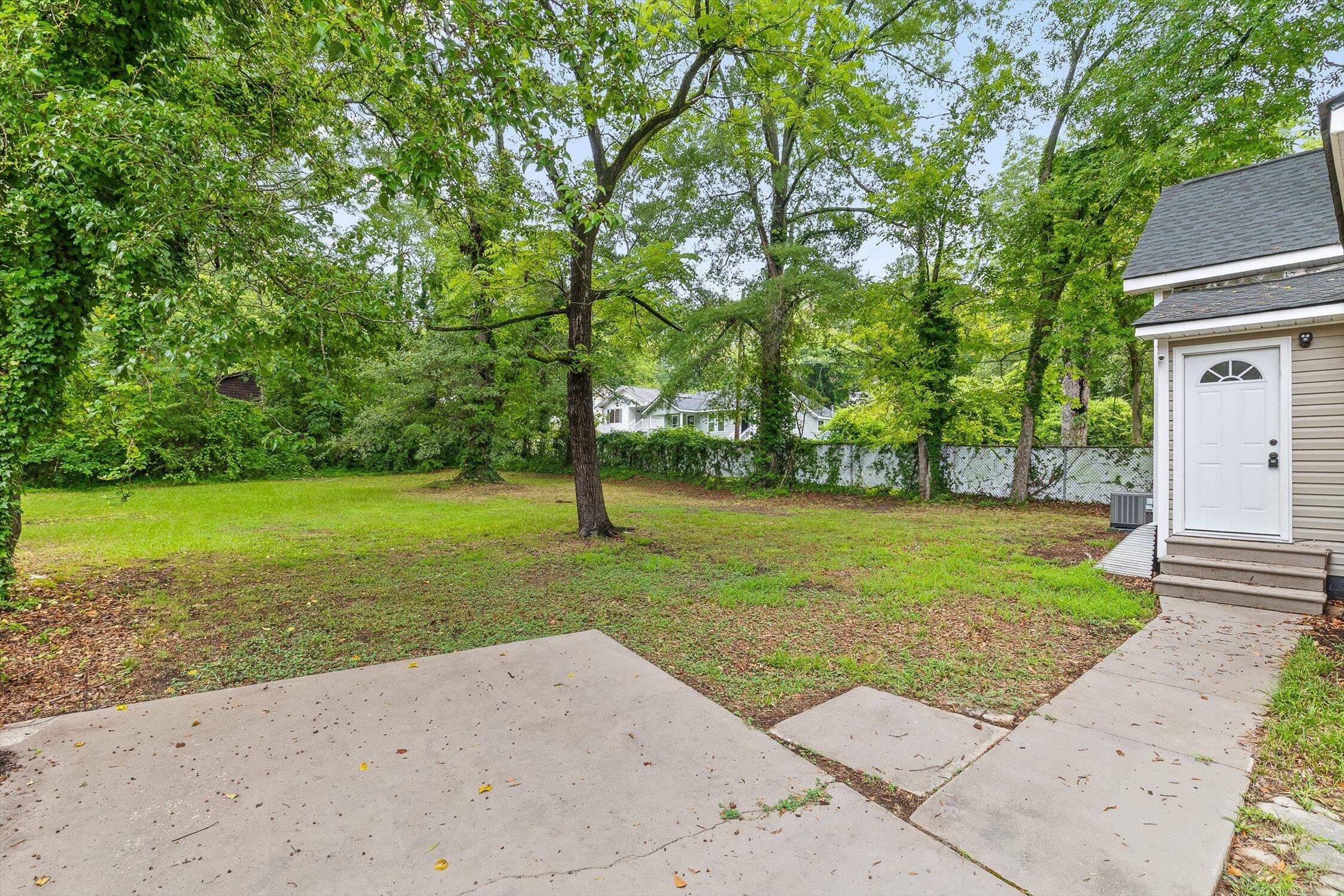 11 Pine Street NE
