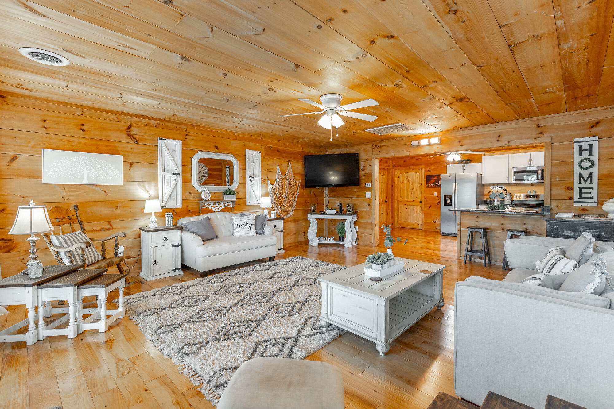 1350 Peggy Lane