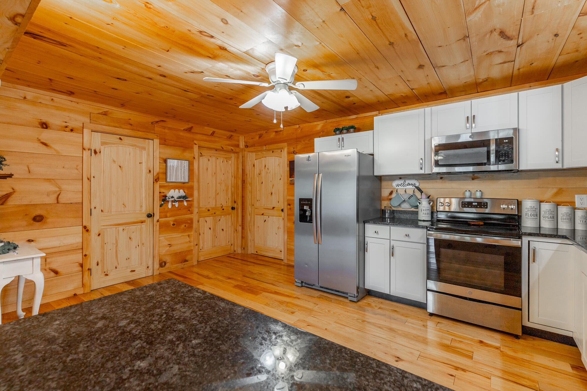 1350 Peggy Lane
