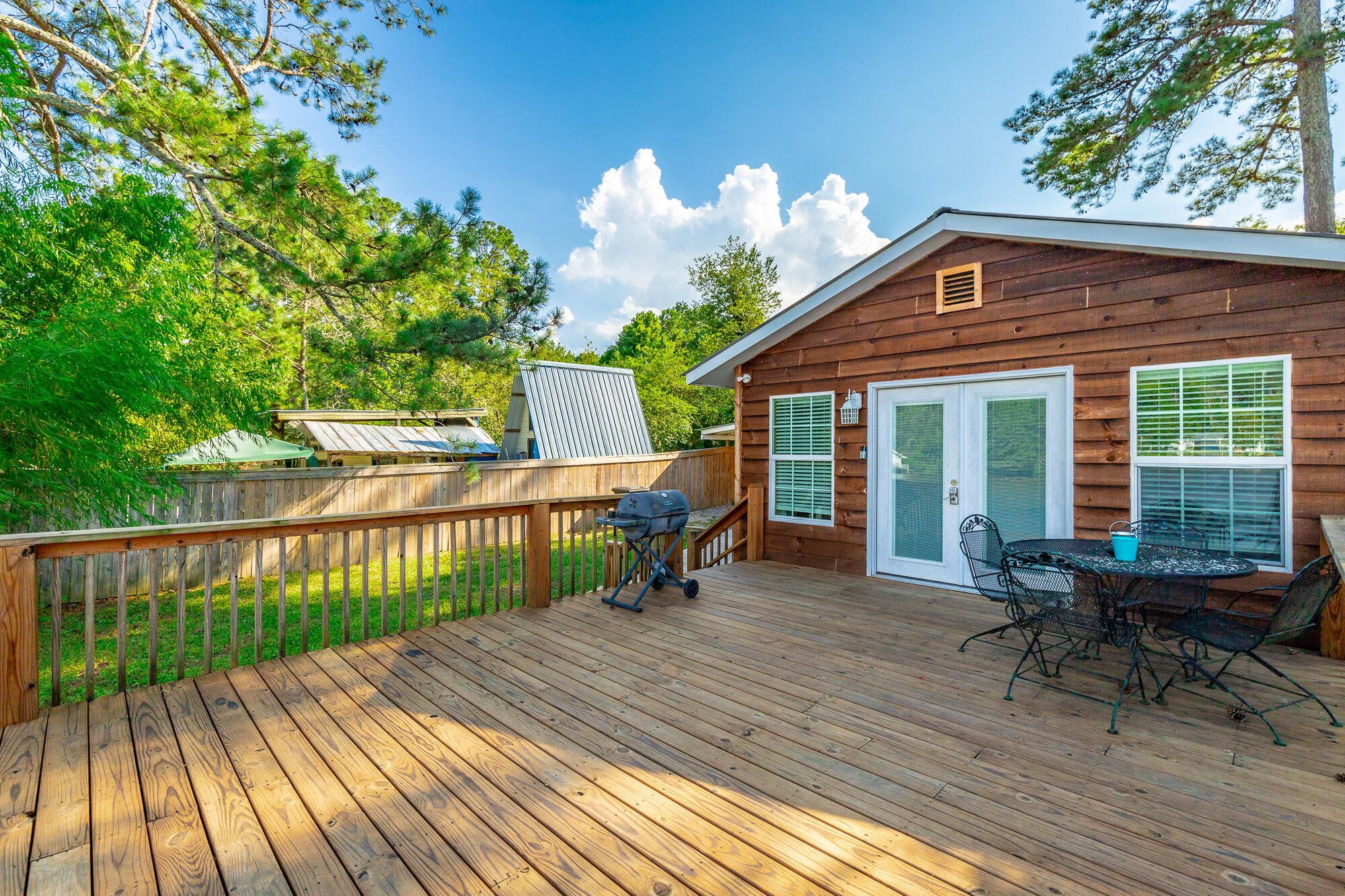 1350 Peggy Lane
