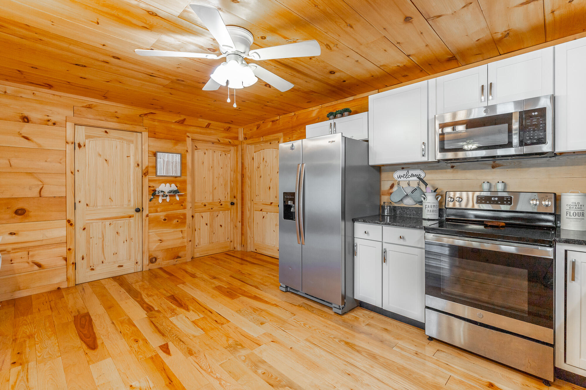 1350 Peggy Lane