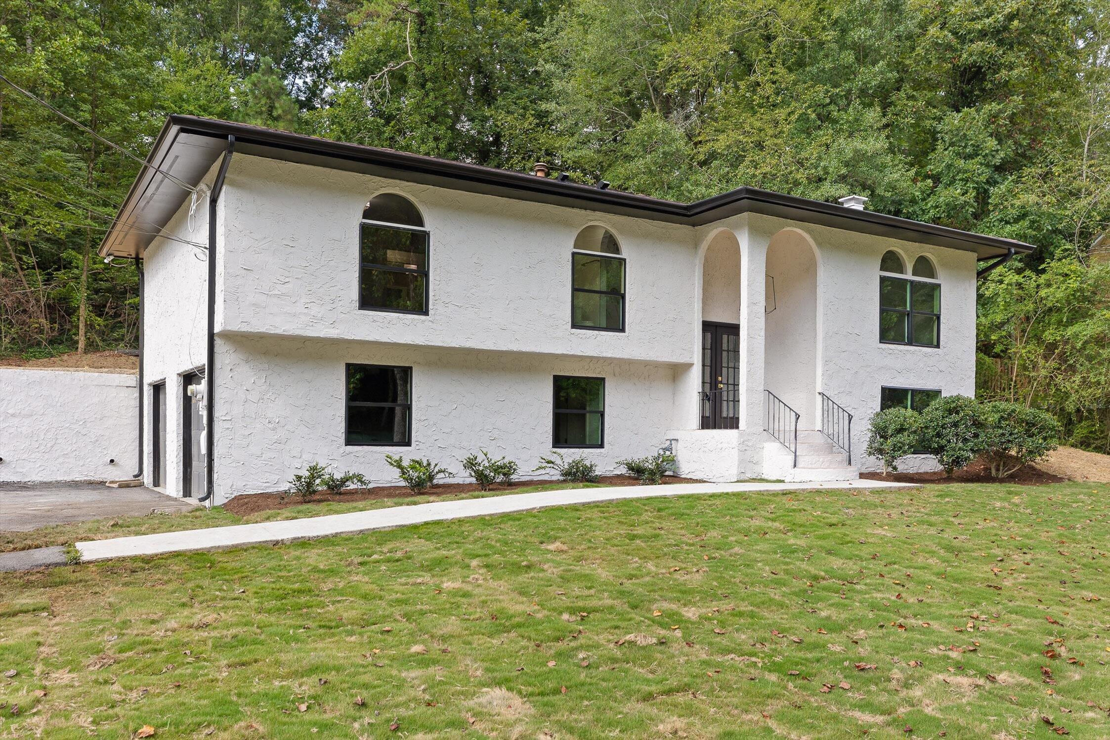 8946 Fuller Road