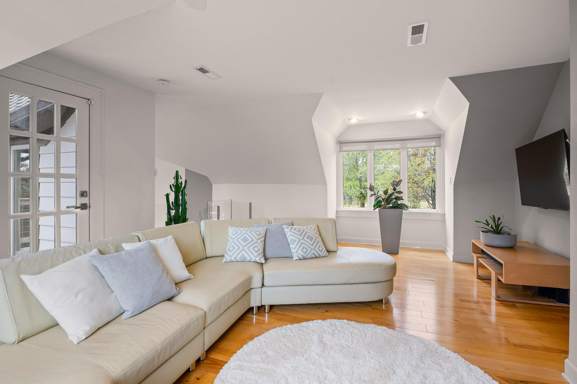 467 Wisley Way