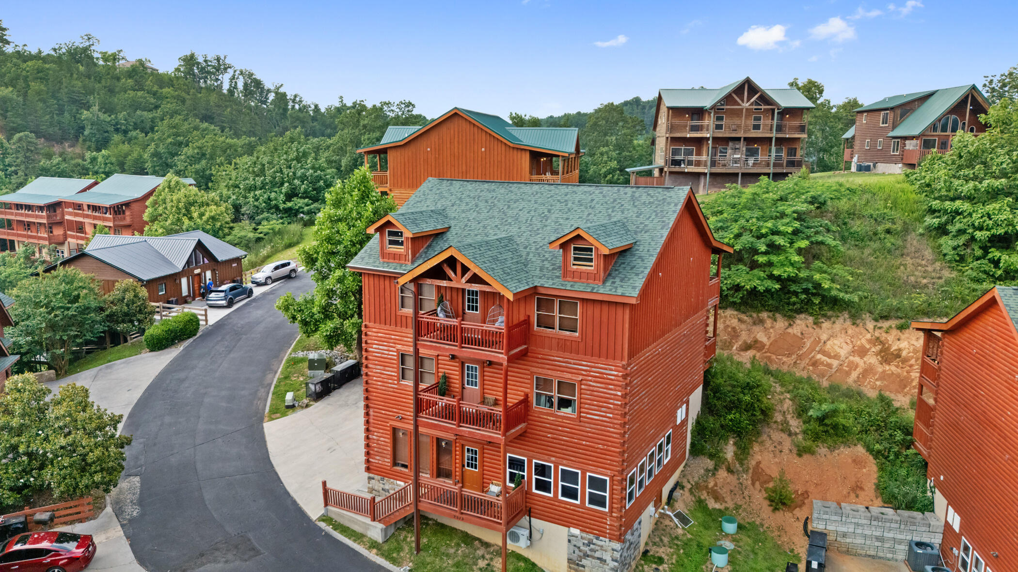 2513 Laurel Point Way