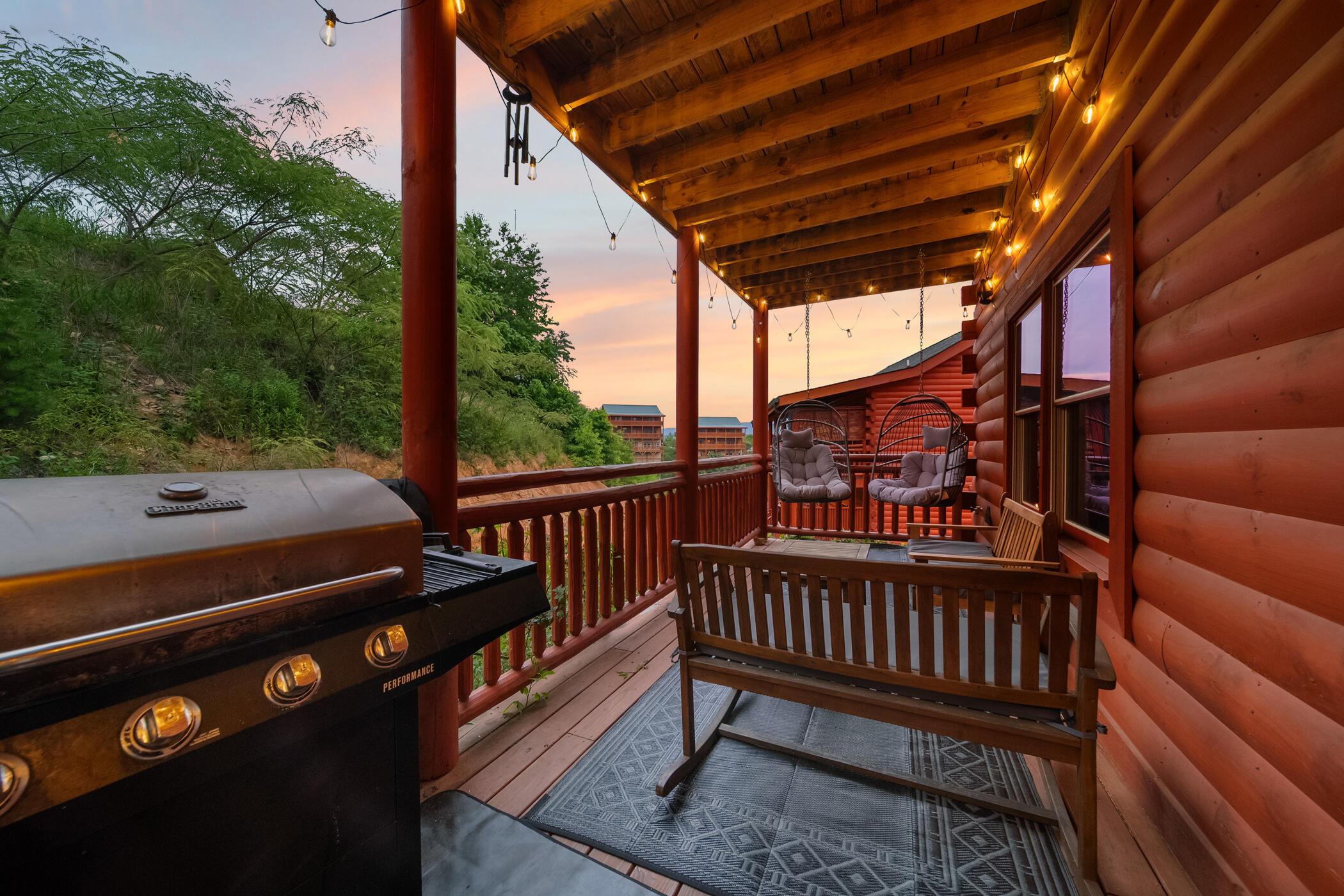 2513 Laurel Point Way