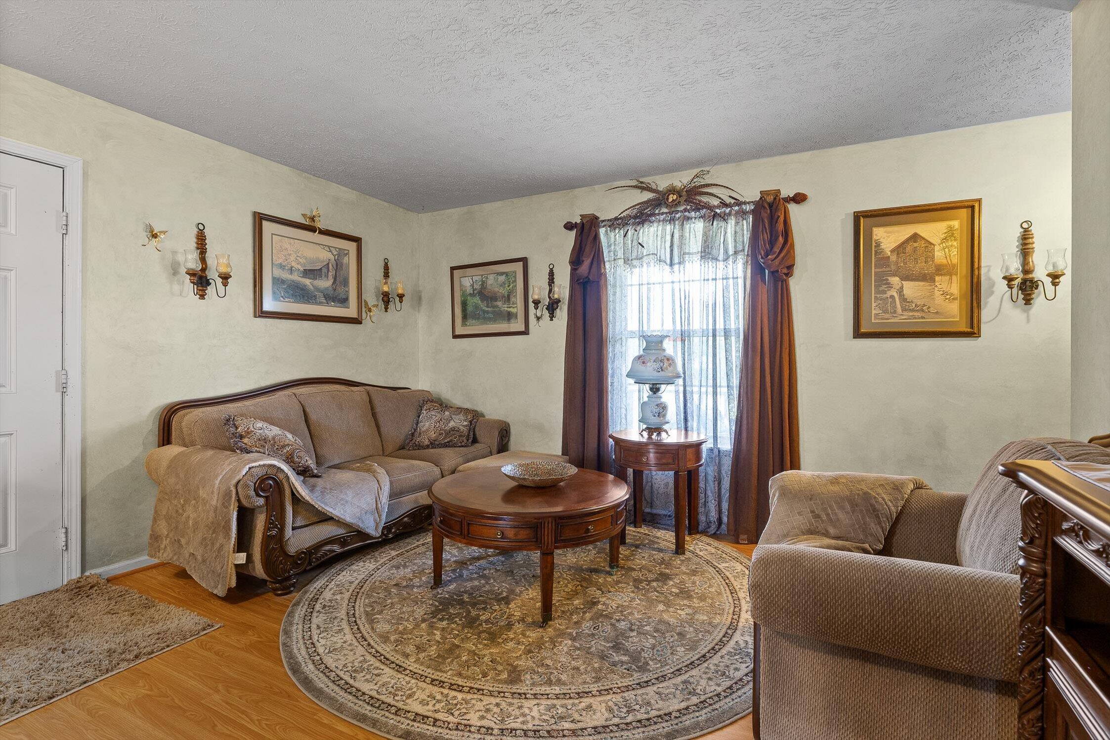 450 Arnold Lane, LaFayette