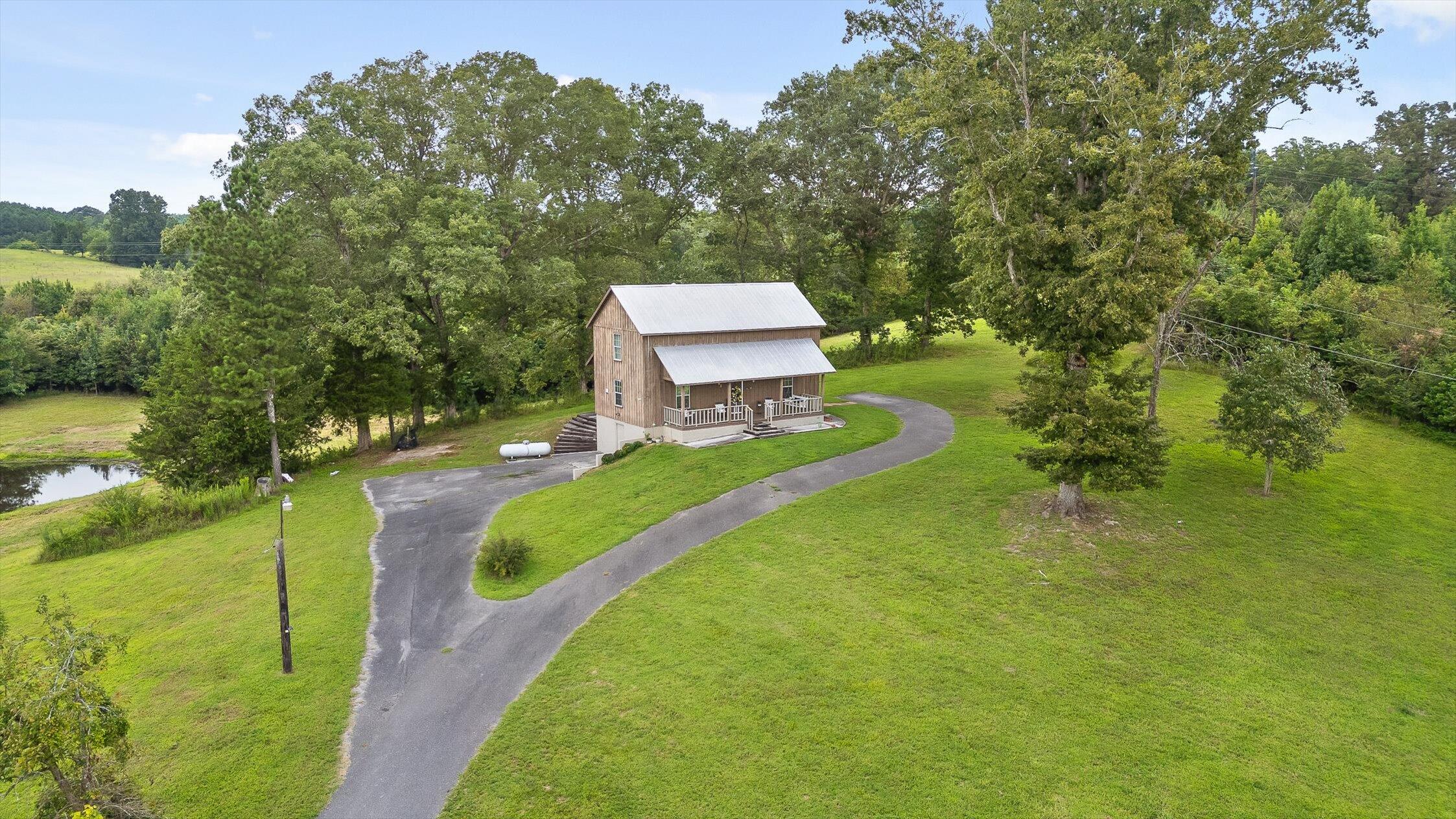 450 Arnold Lane, LaFayette