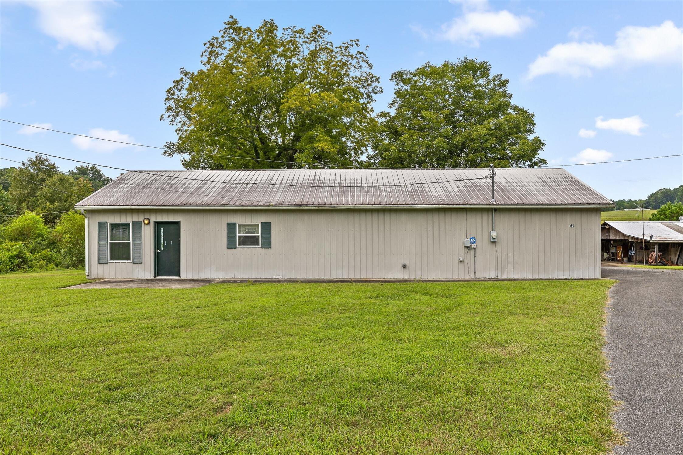 450 Arnold Lane, LaFayette