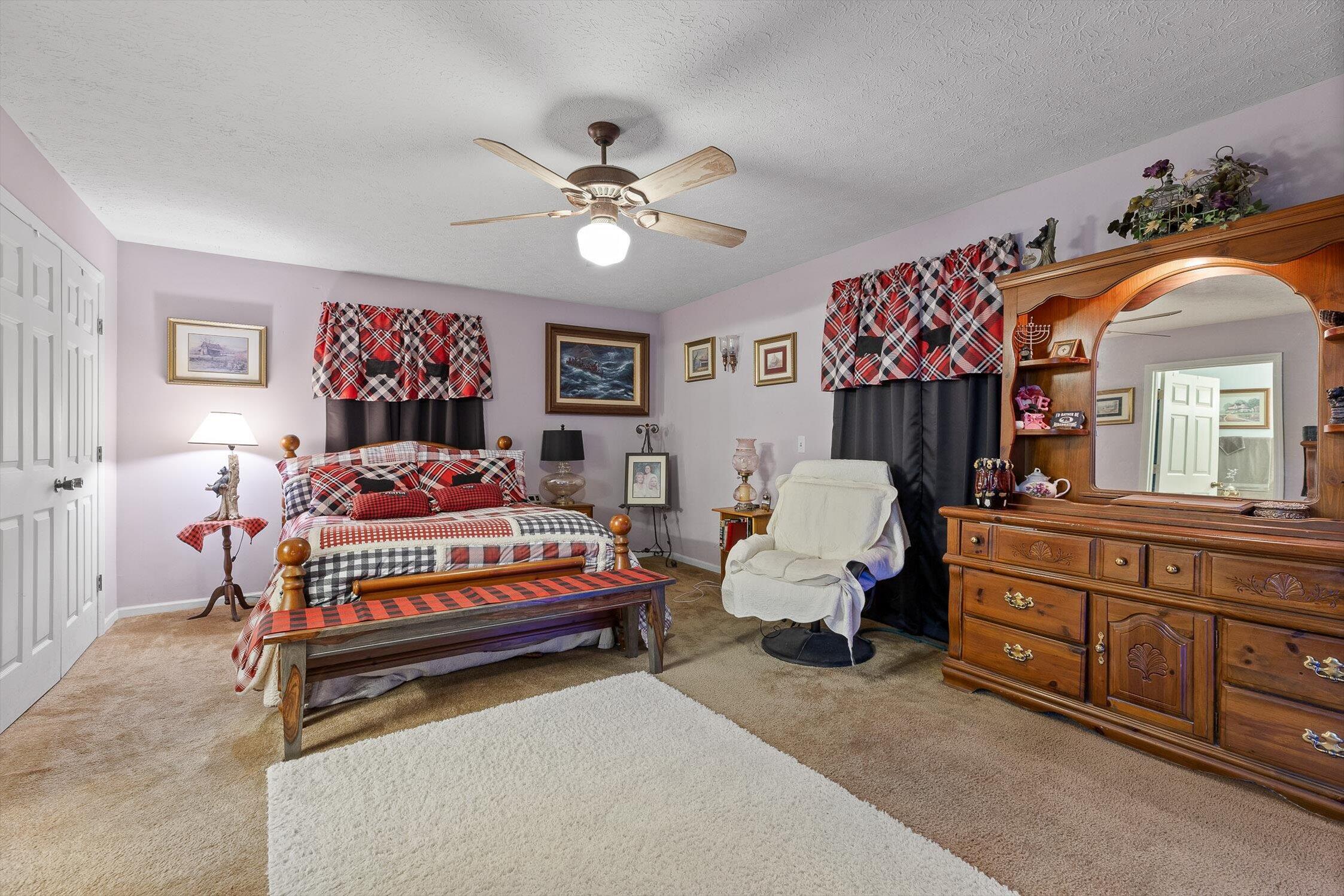 450 Arnold Lane, LaFayette