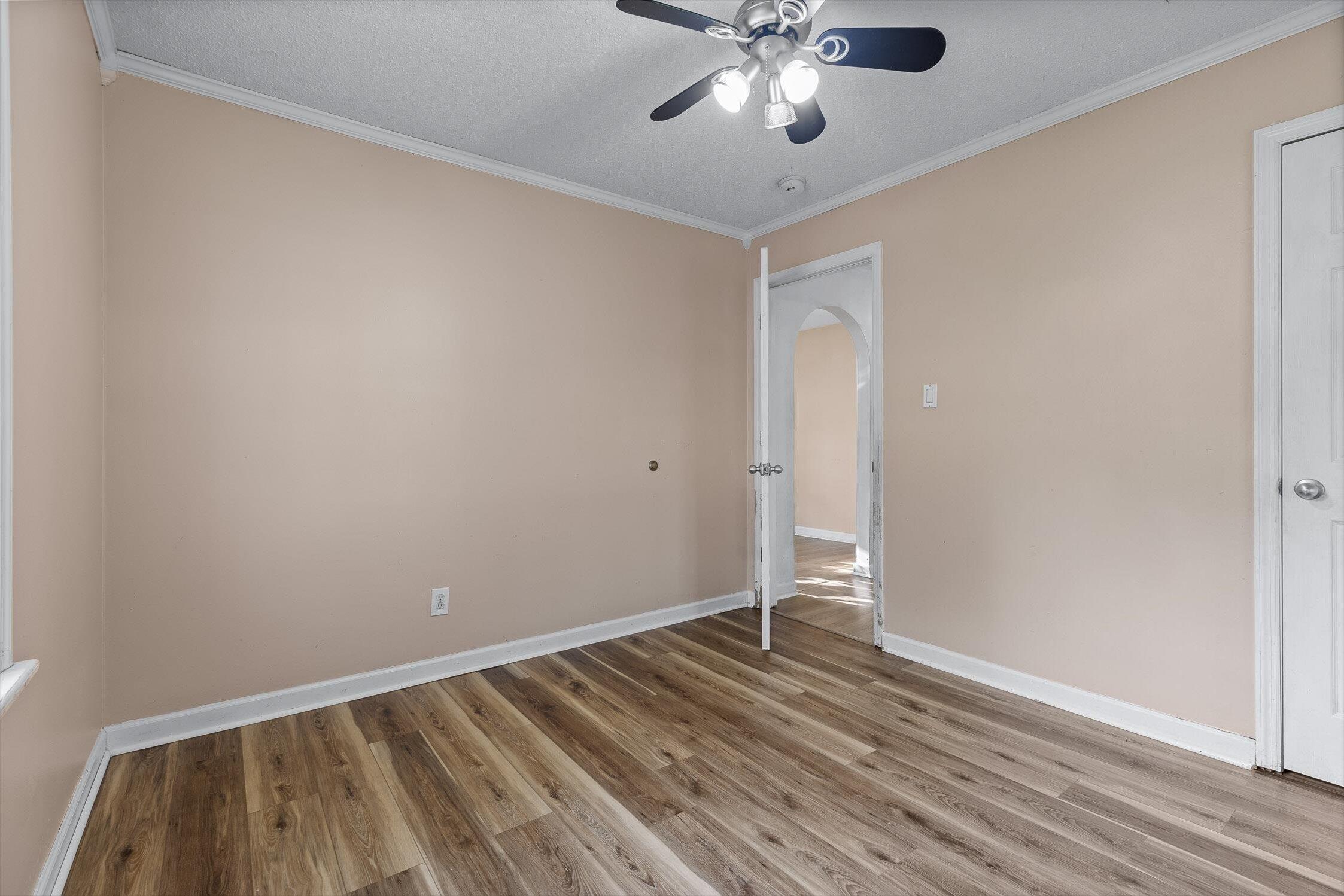4902 Cameron Lane