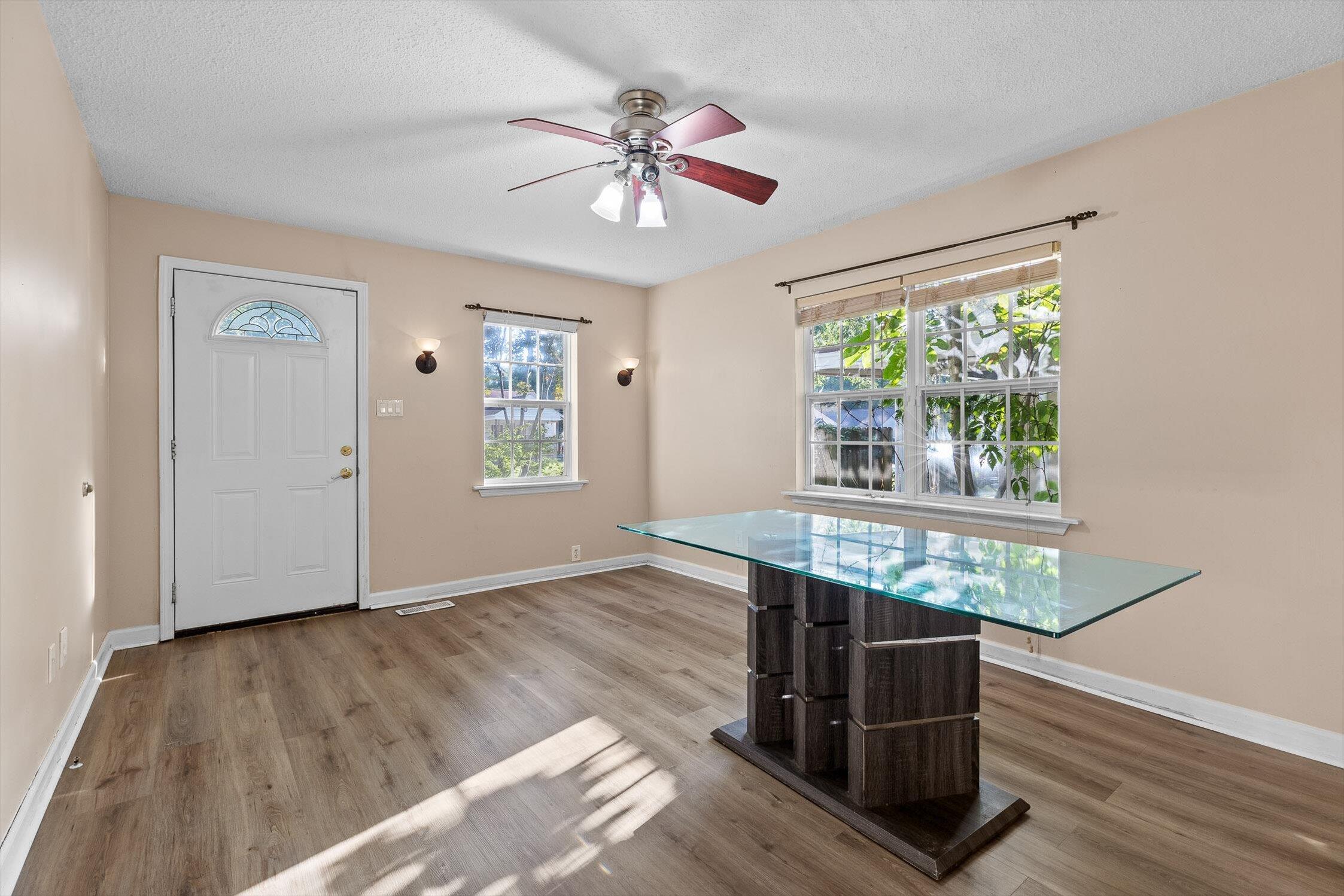 4902 Cameron Lane