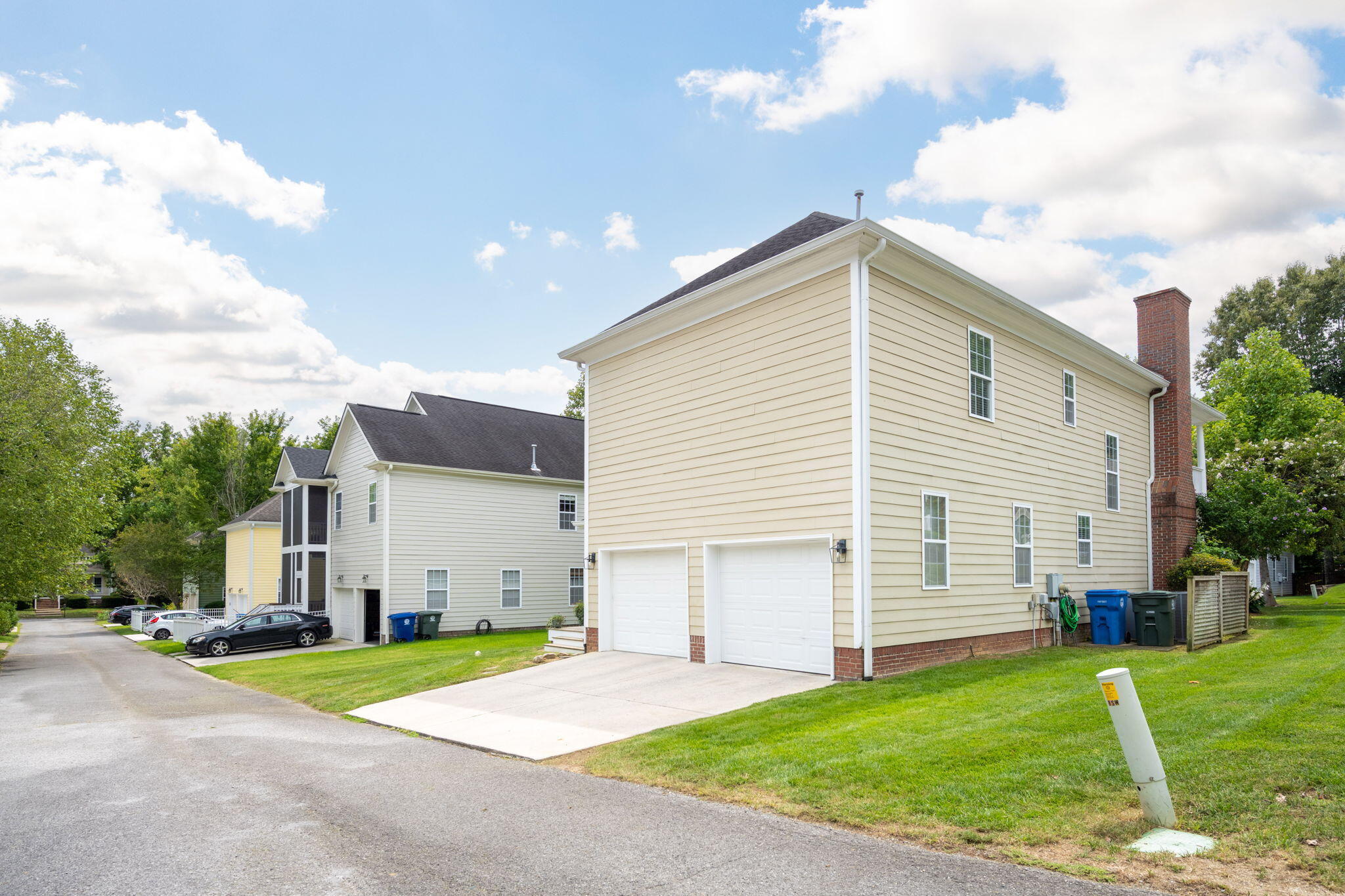 5877 Courtyard Circle