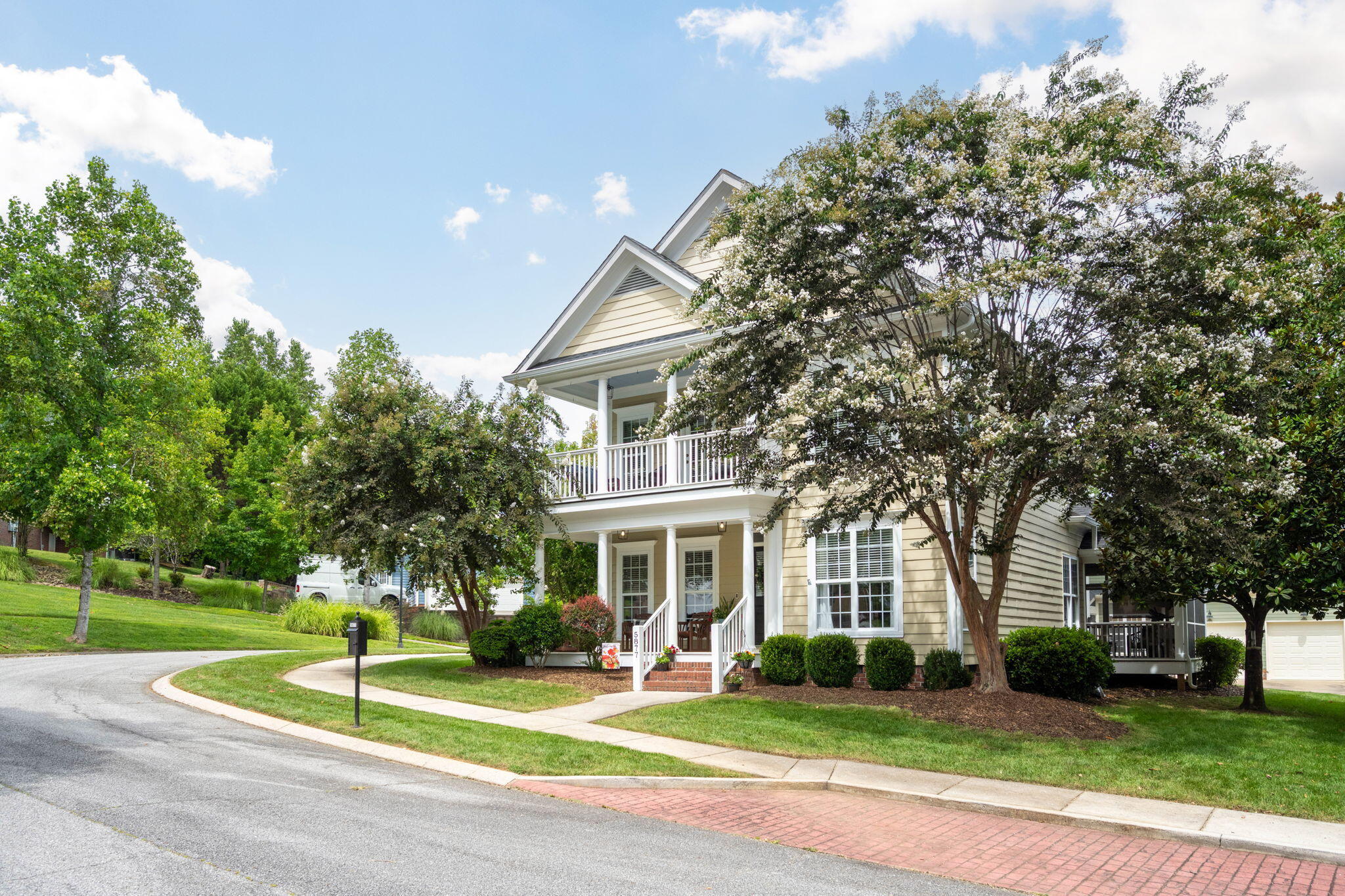 5877 Courtyard Circle