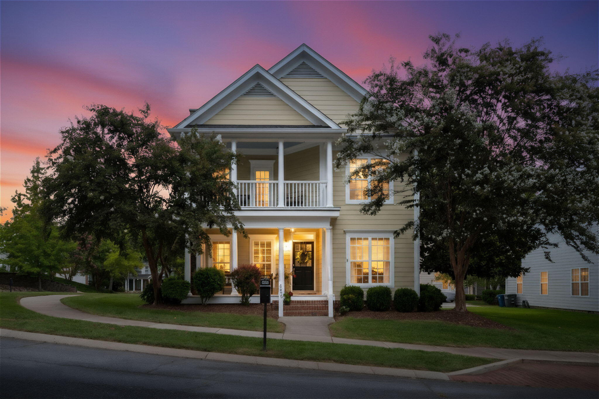 5877 Courtyard Circle