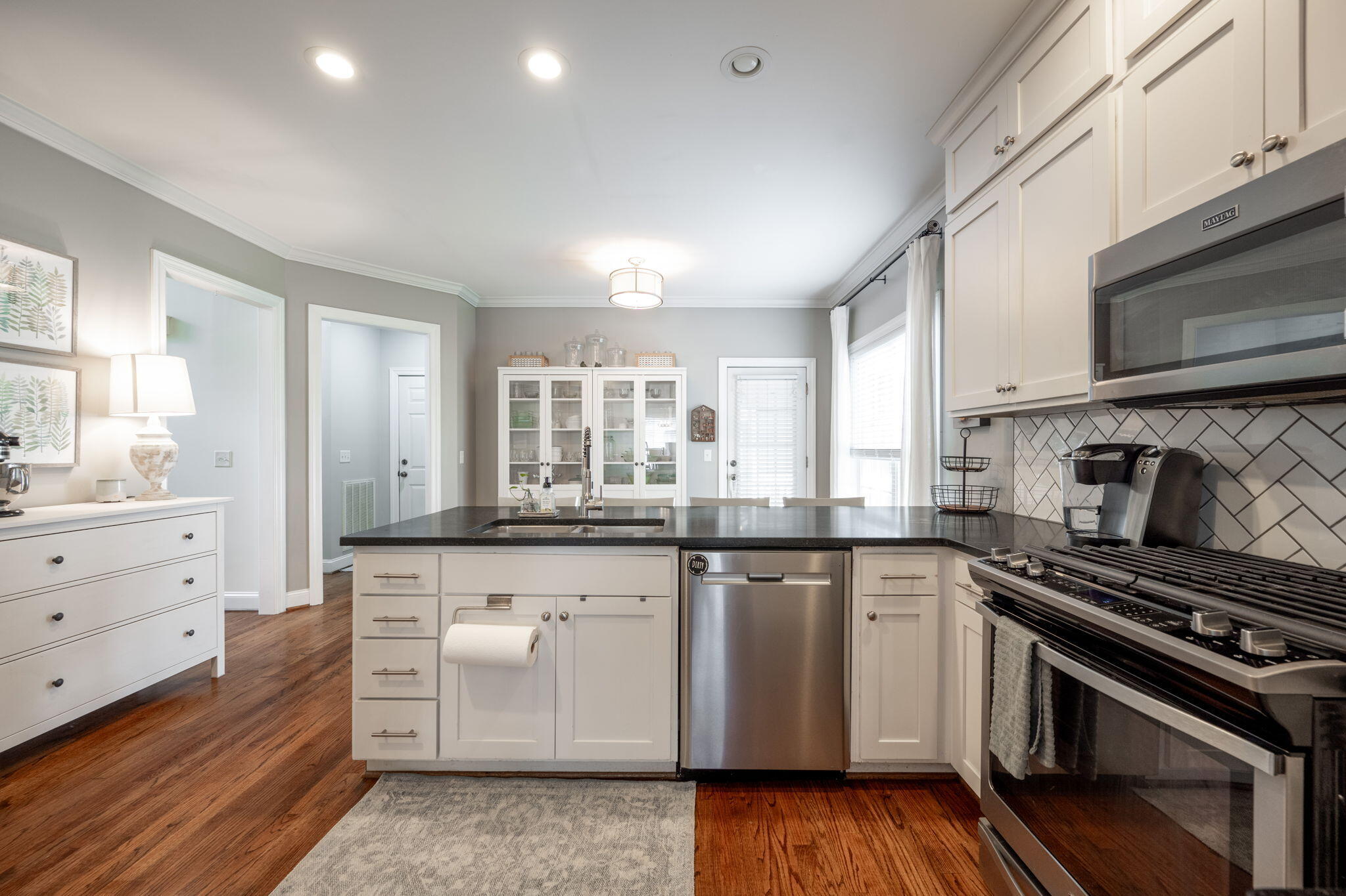5877 Courtyard Circle