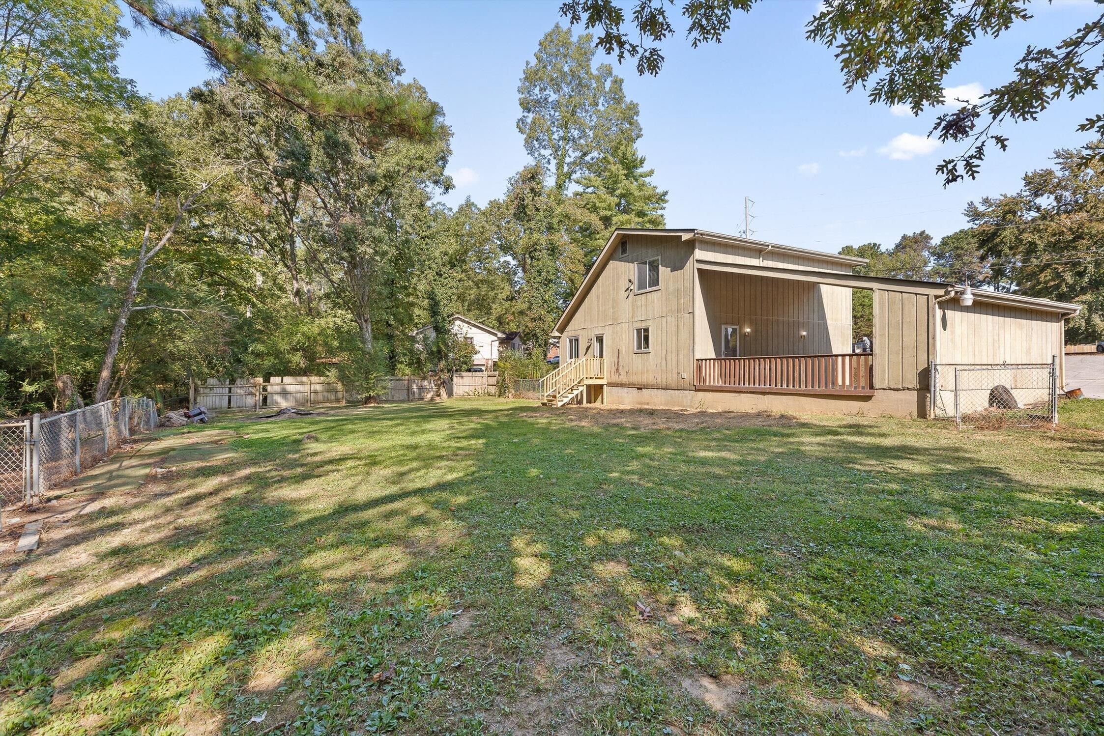 609 Cherokee Trail NW