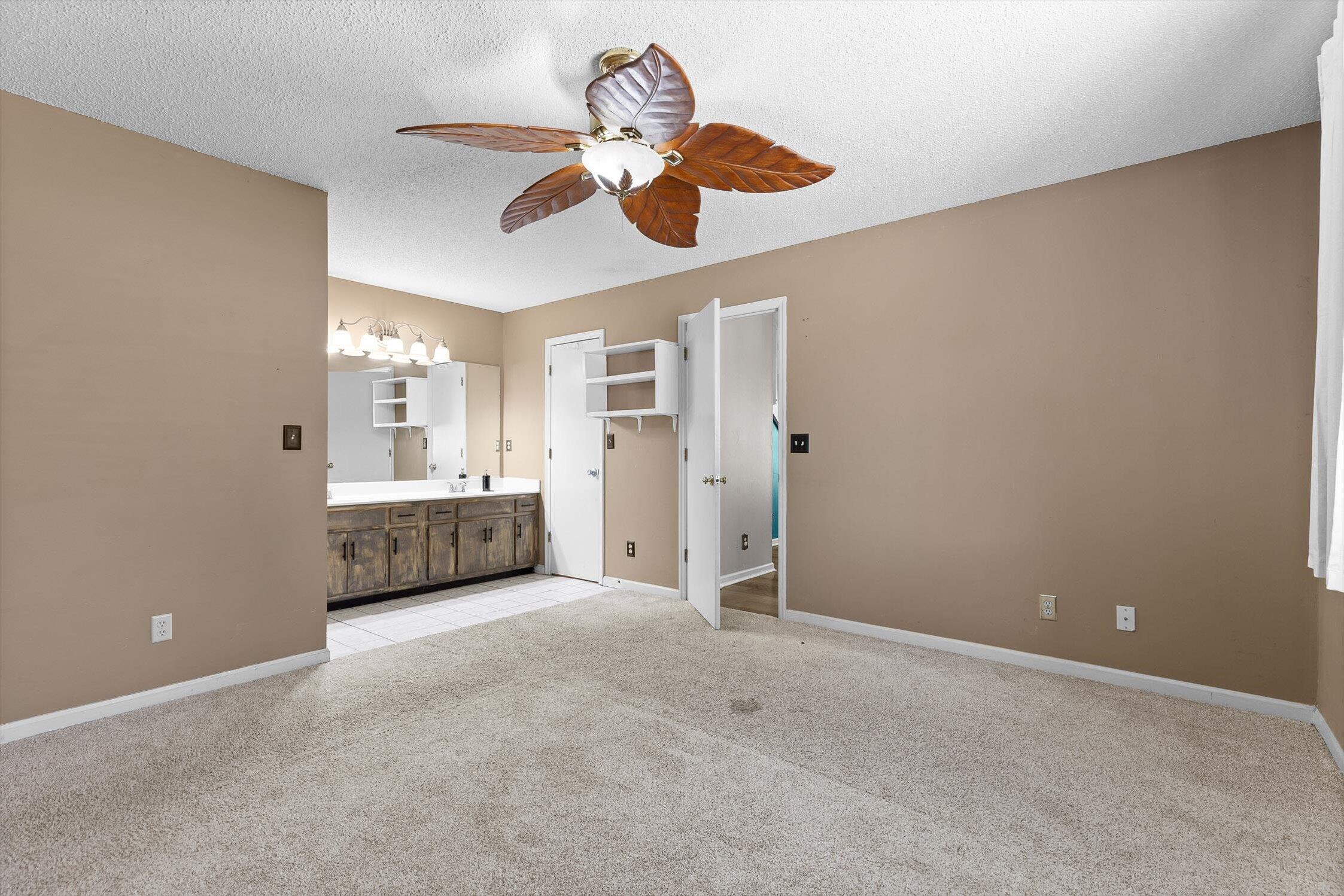 609 Cherokee Trail NW